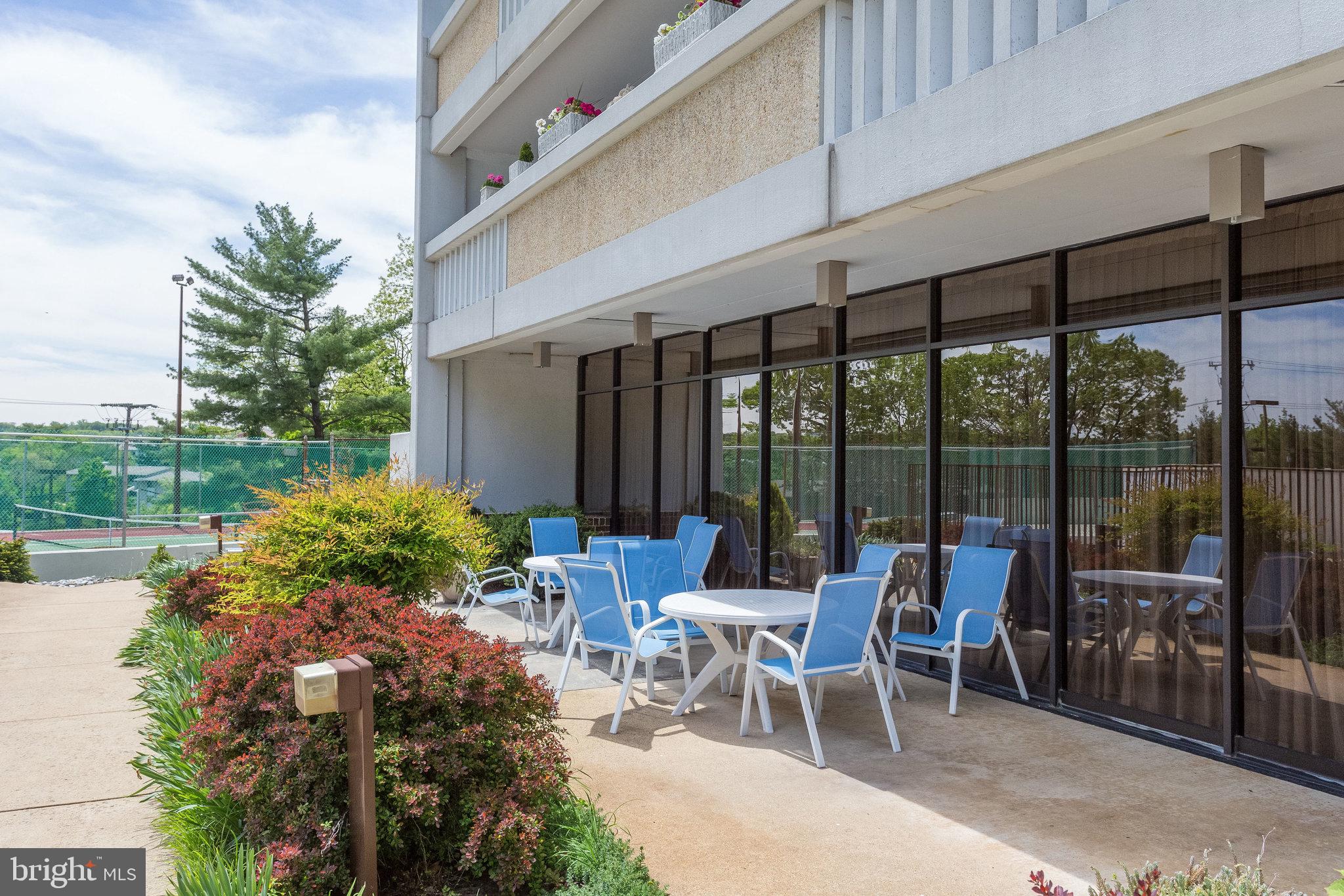 6101 Edsall ROAD Unit: 212