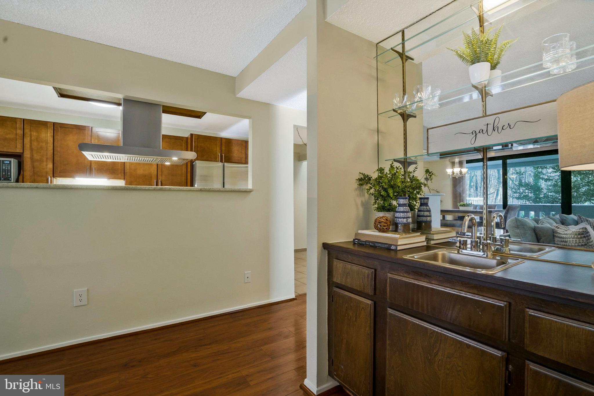6101 Edsall ROAD Unit: 212