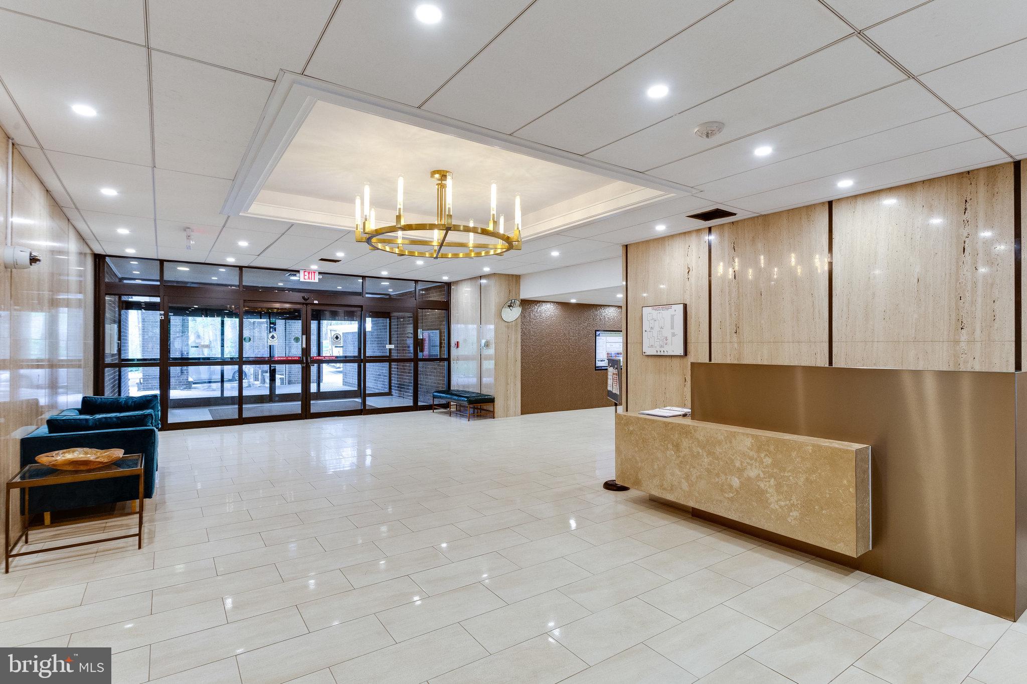 6101 Edsall ROAD Unit: 212