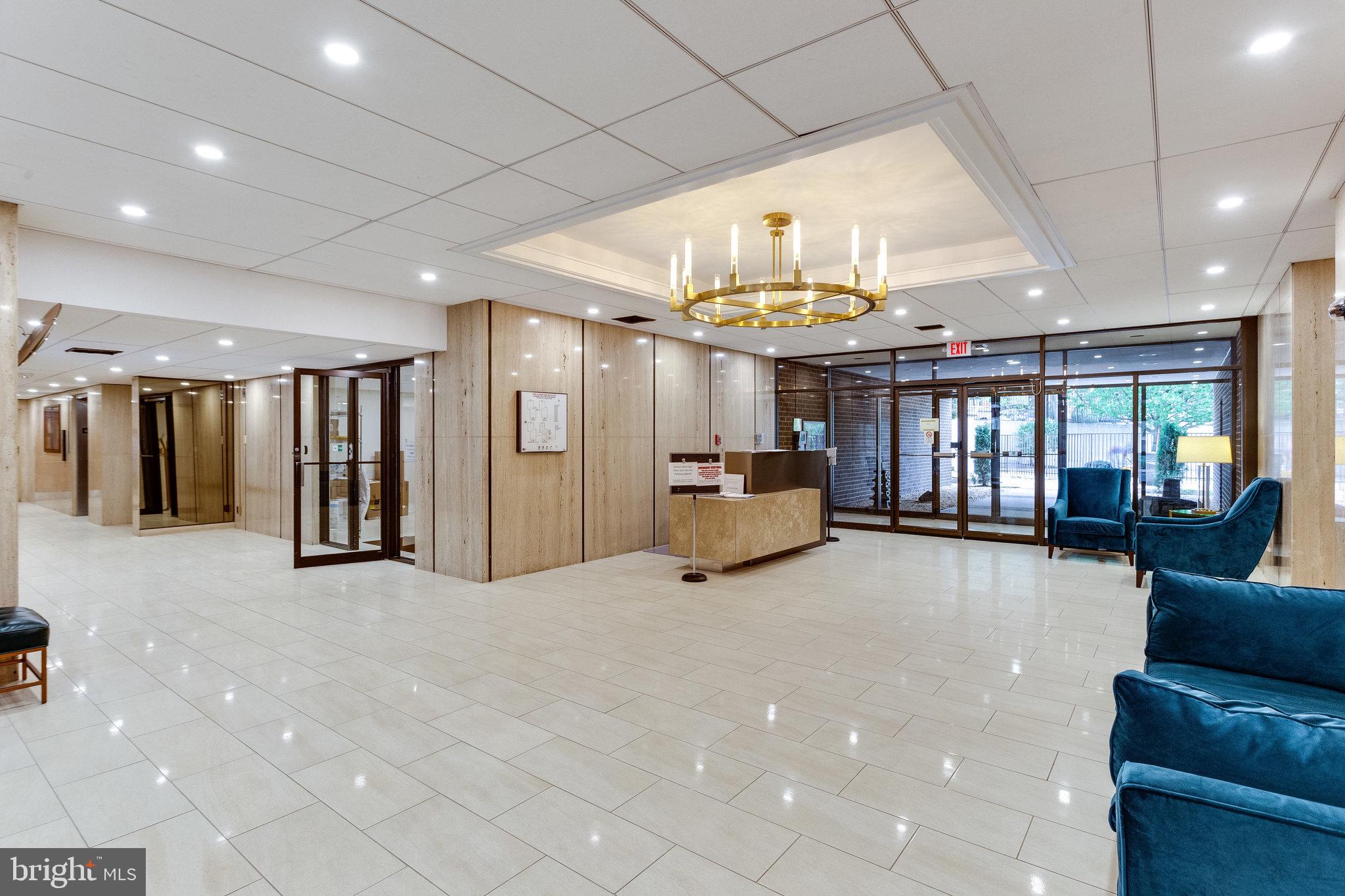 6101 Edsall ROAD Unit: 212