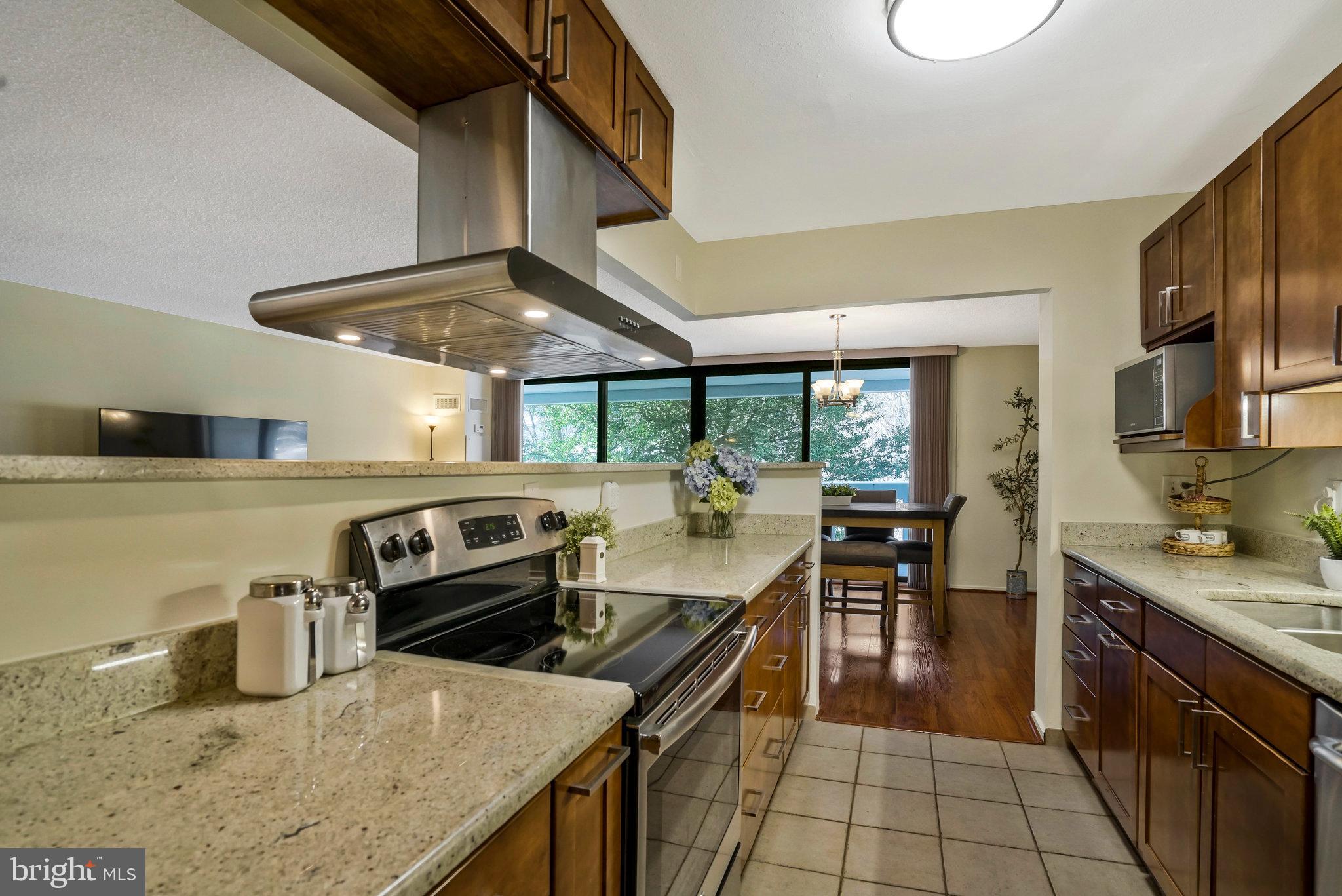 6101 Edsall ROAD Unit: 212
