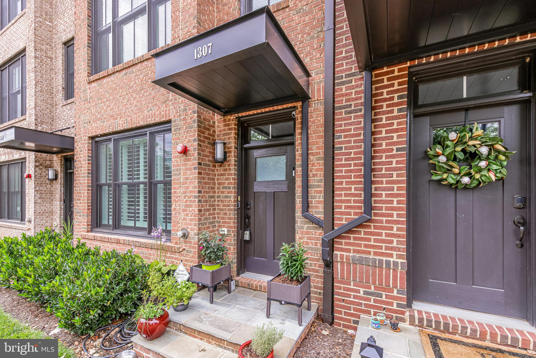 1307 Wilkes STREET