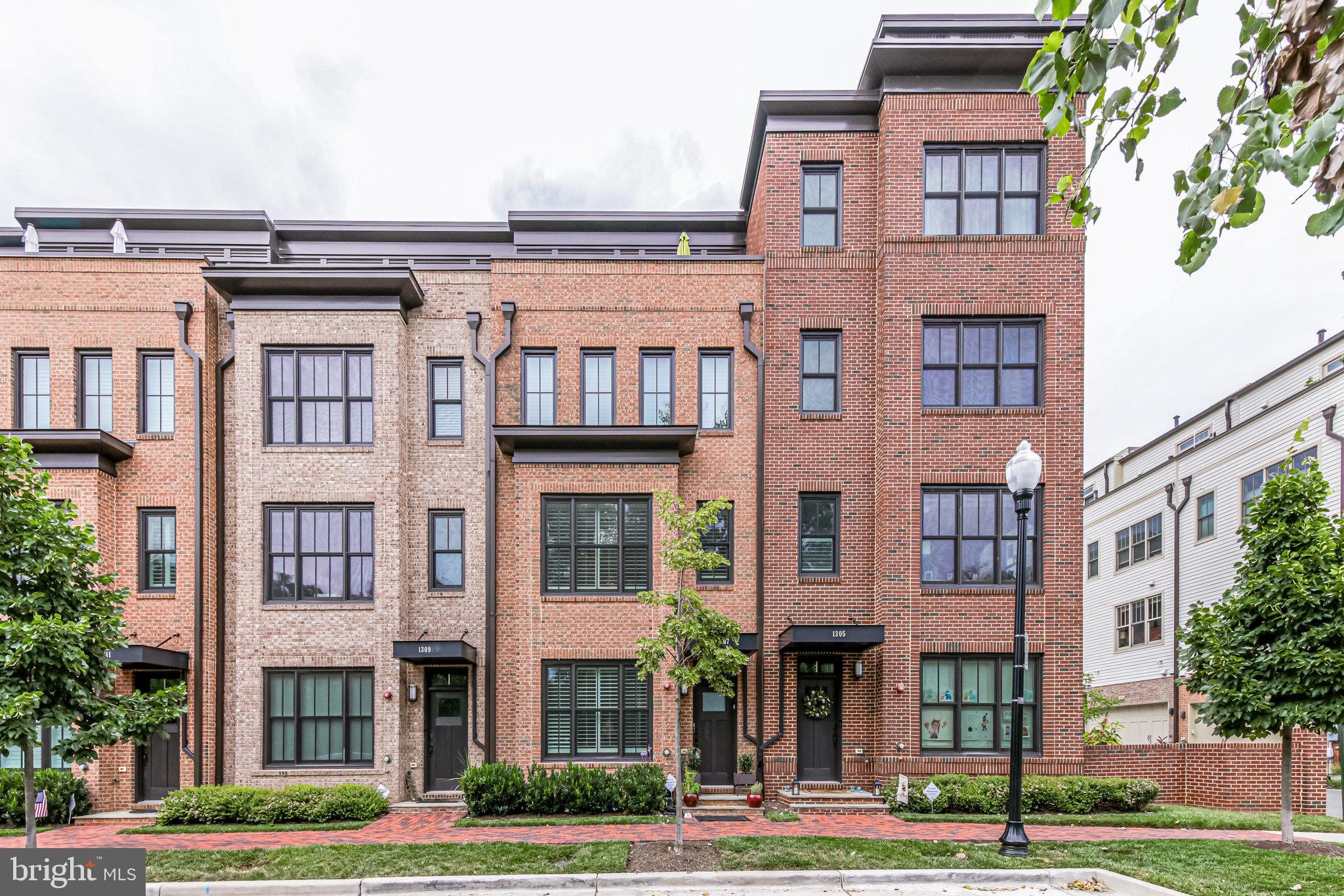 1307 Wilkes STREET