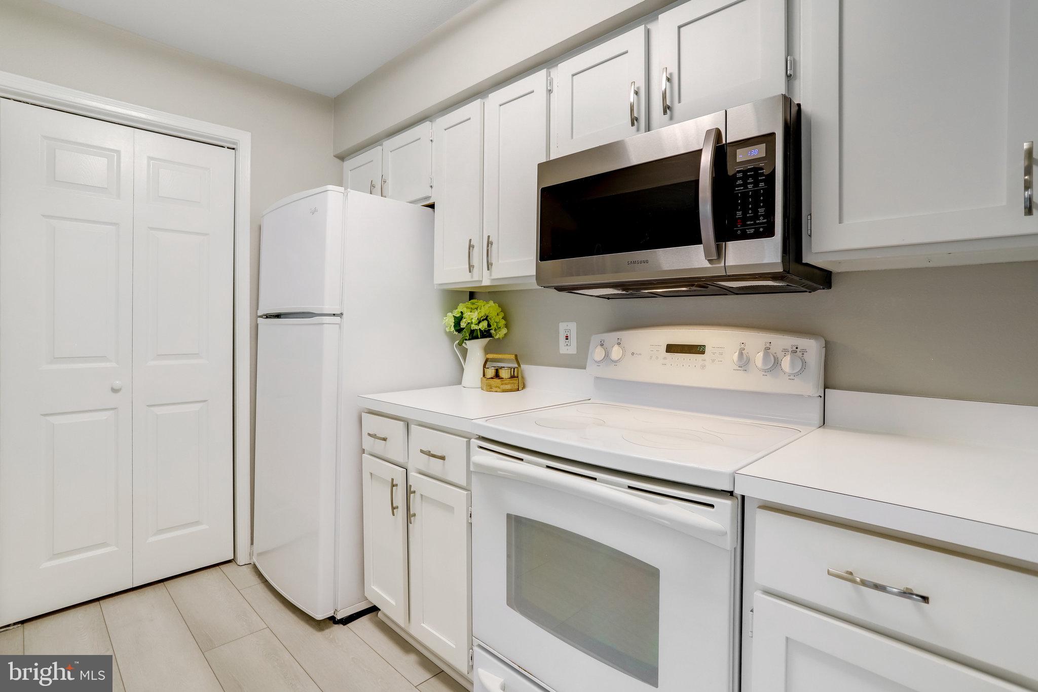 3308 Wyndham Cir #323