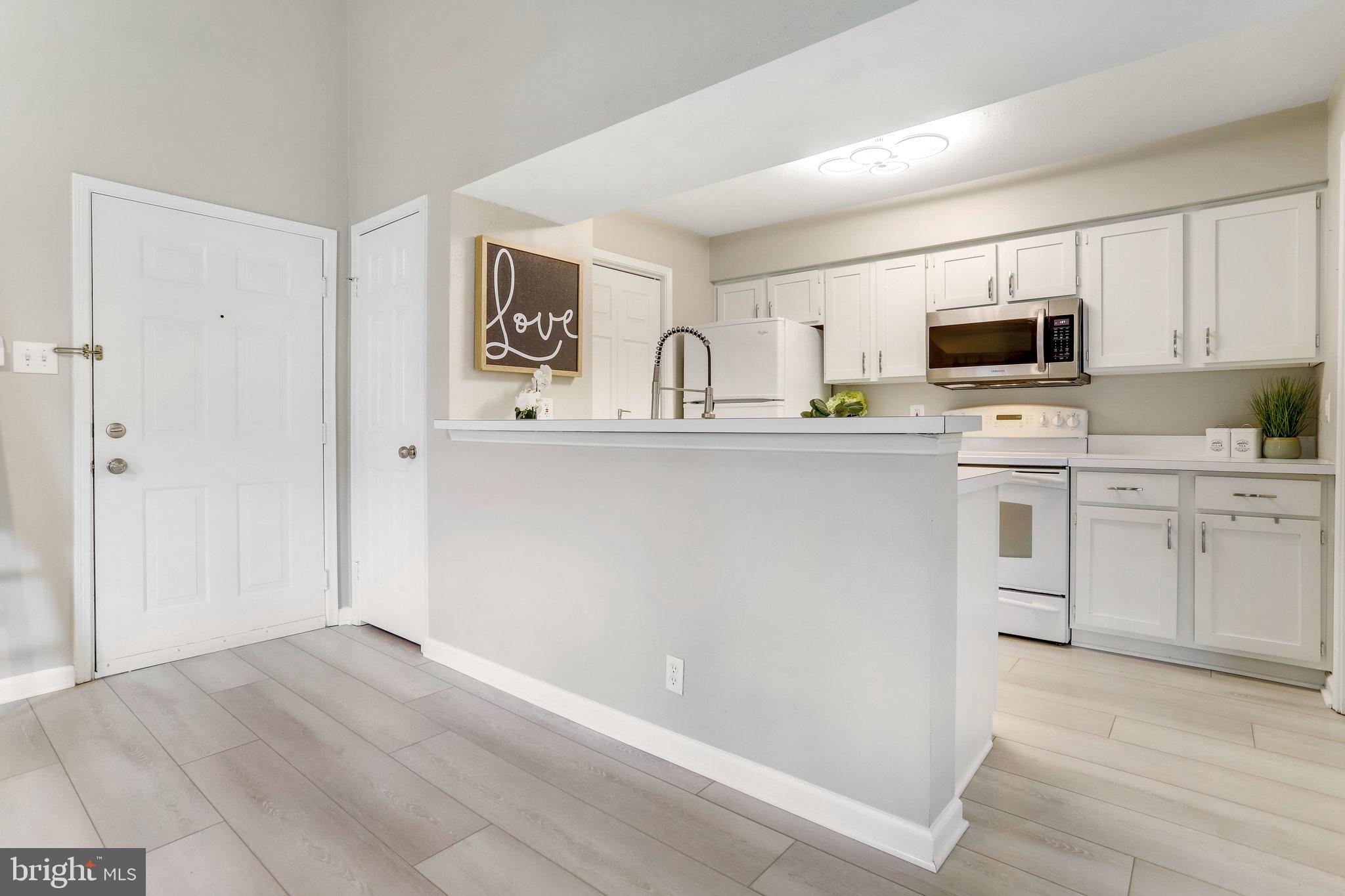 3308 Wyndham Cir #323