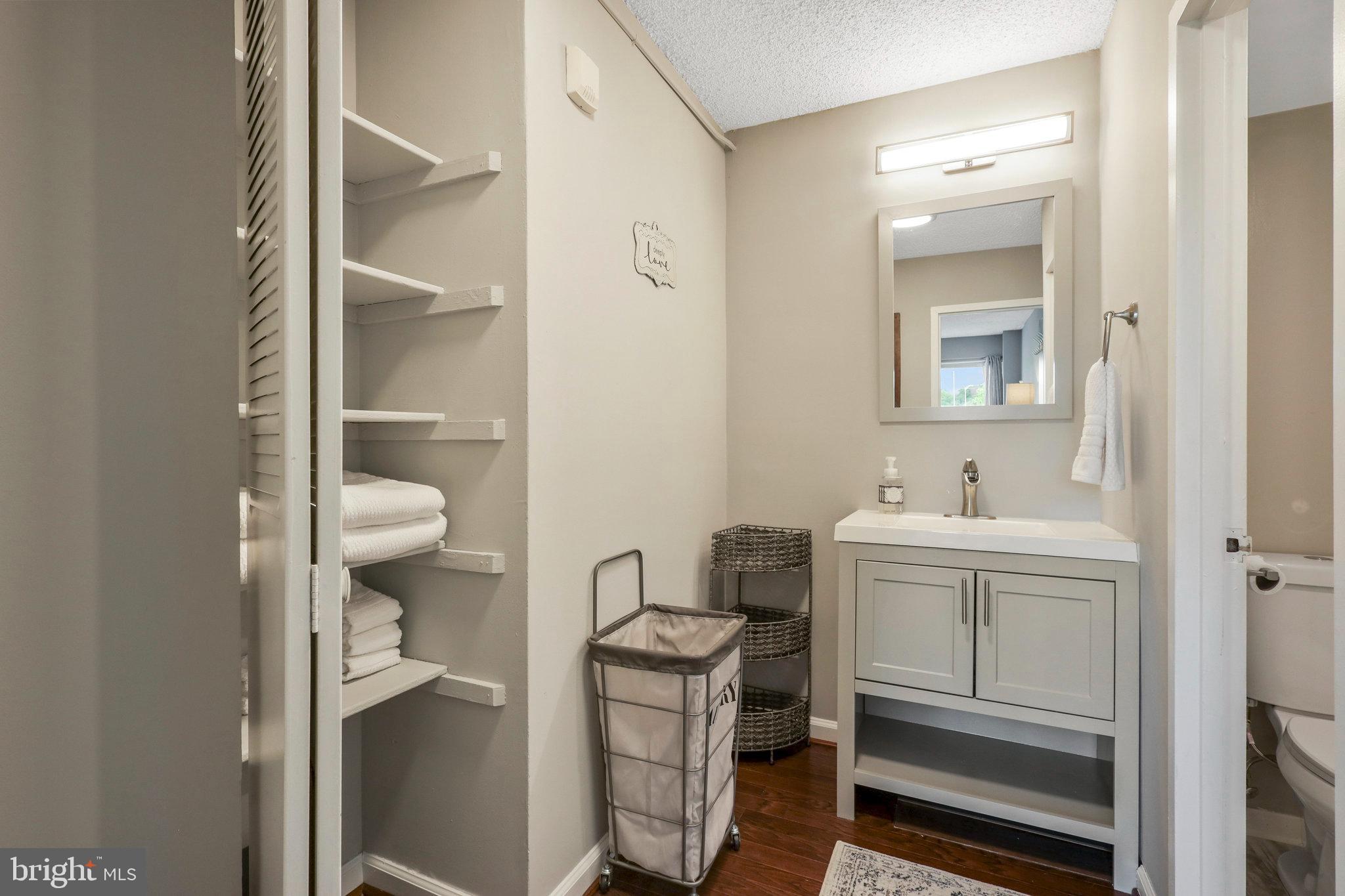 1225 Martha Custis Dr #216
