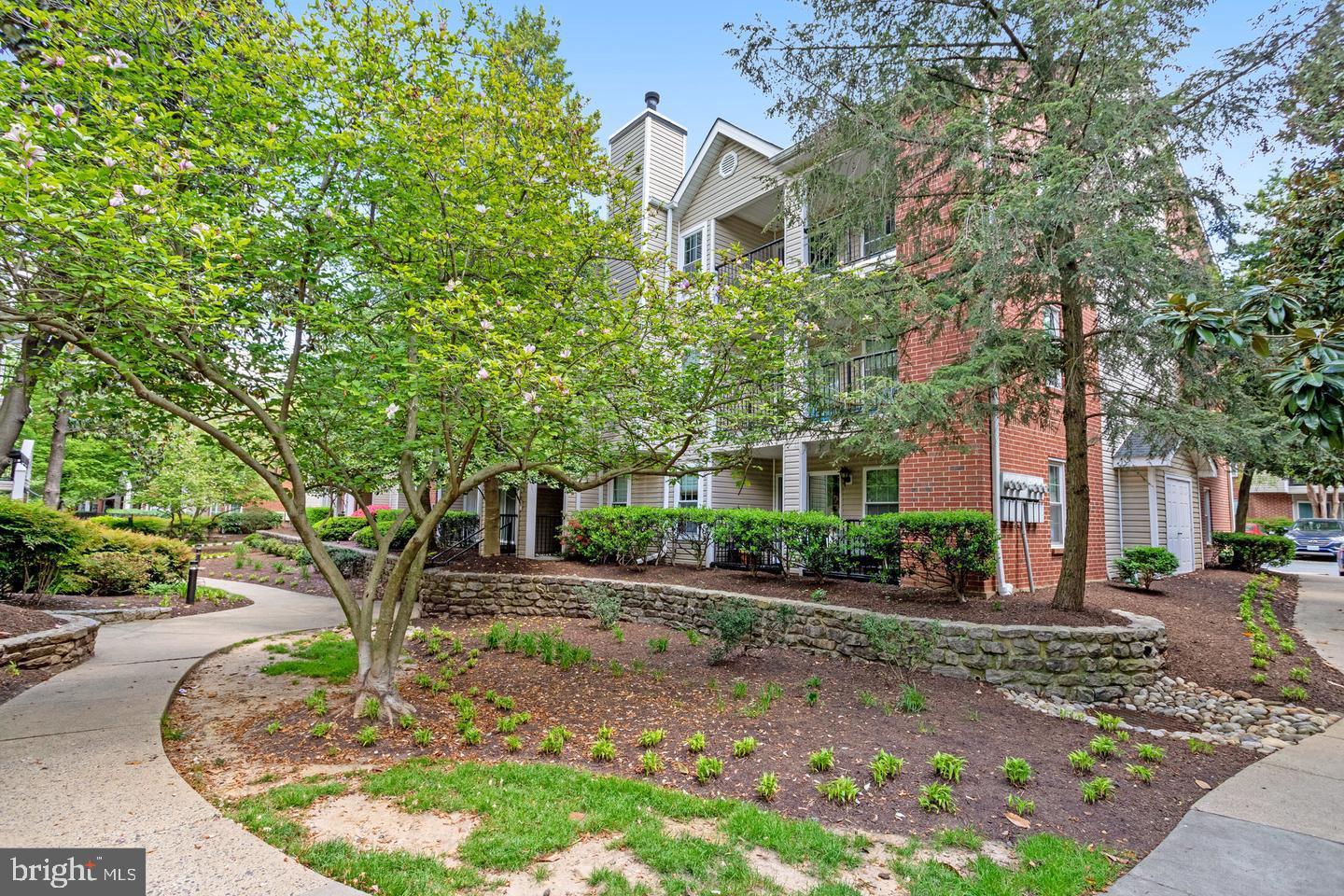 3308 Wyndham Cir #321