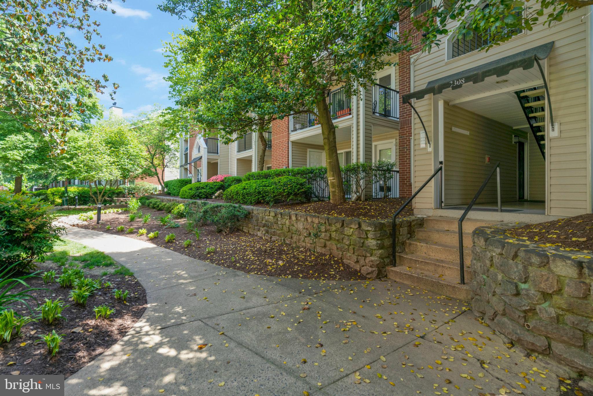 3308 Wyndham Cir #321