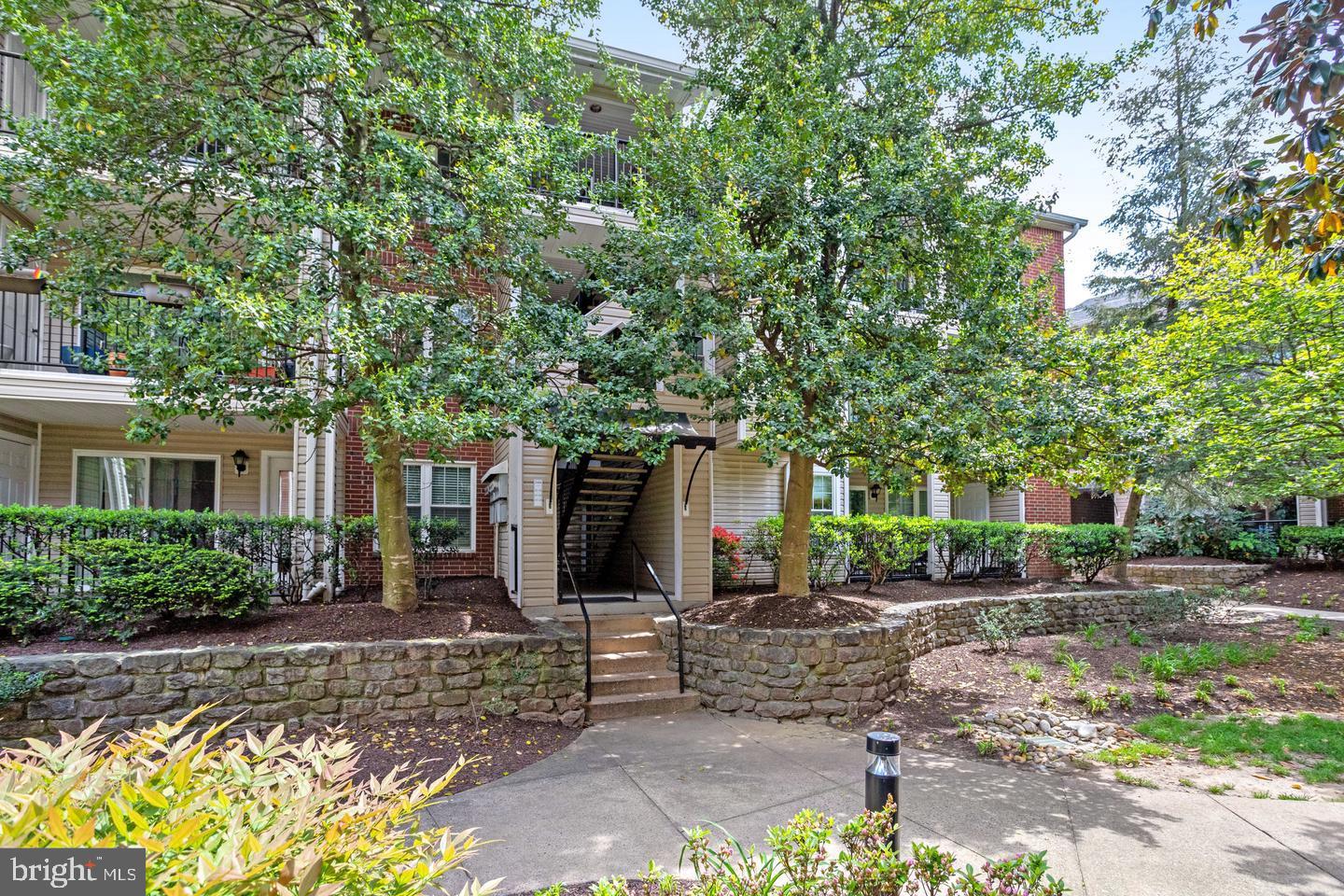 3308 Wyndham Cir #321