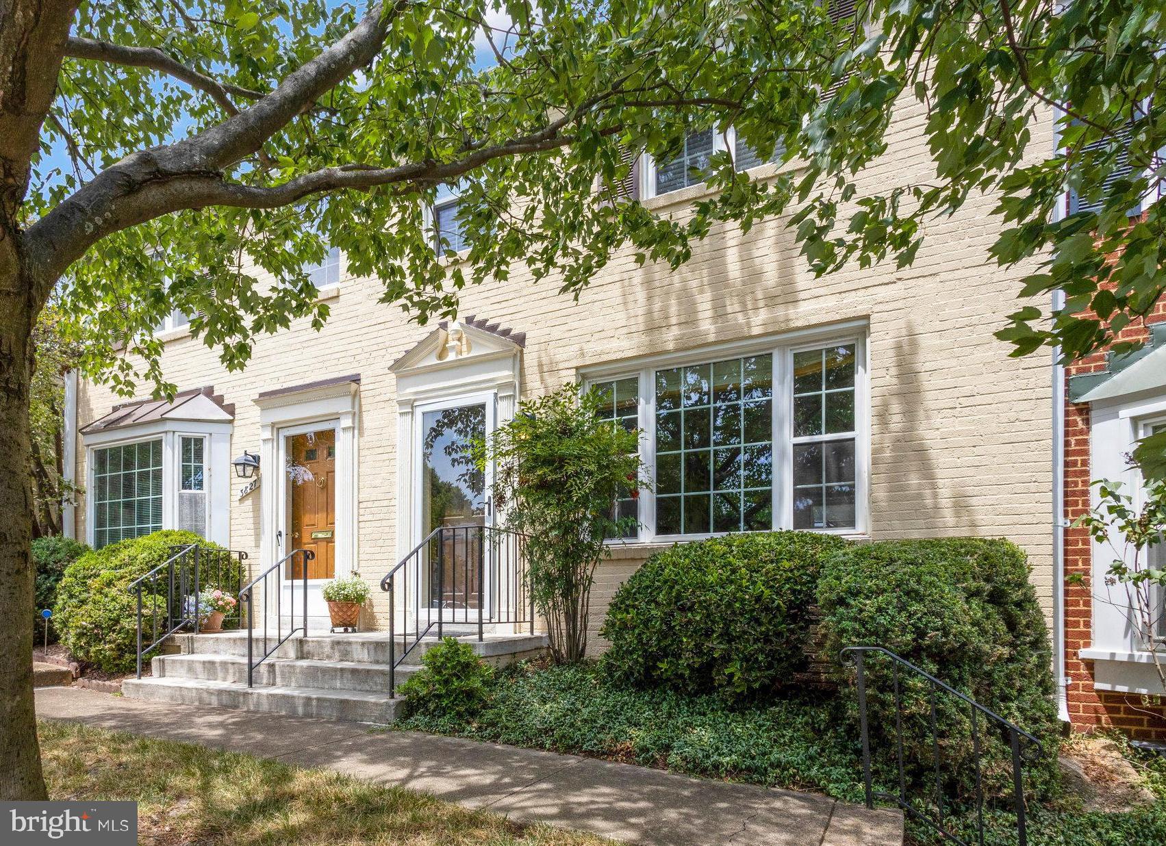 3825 KELLER AVE