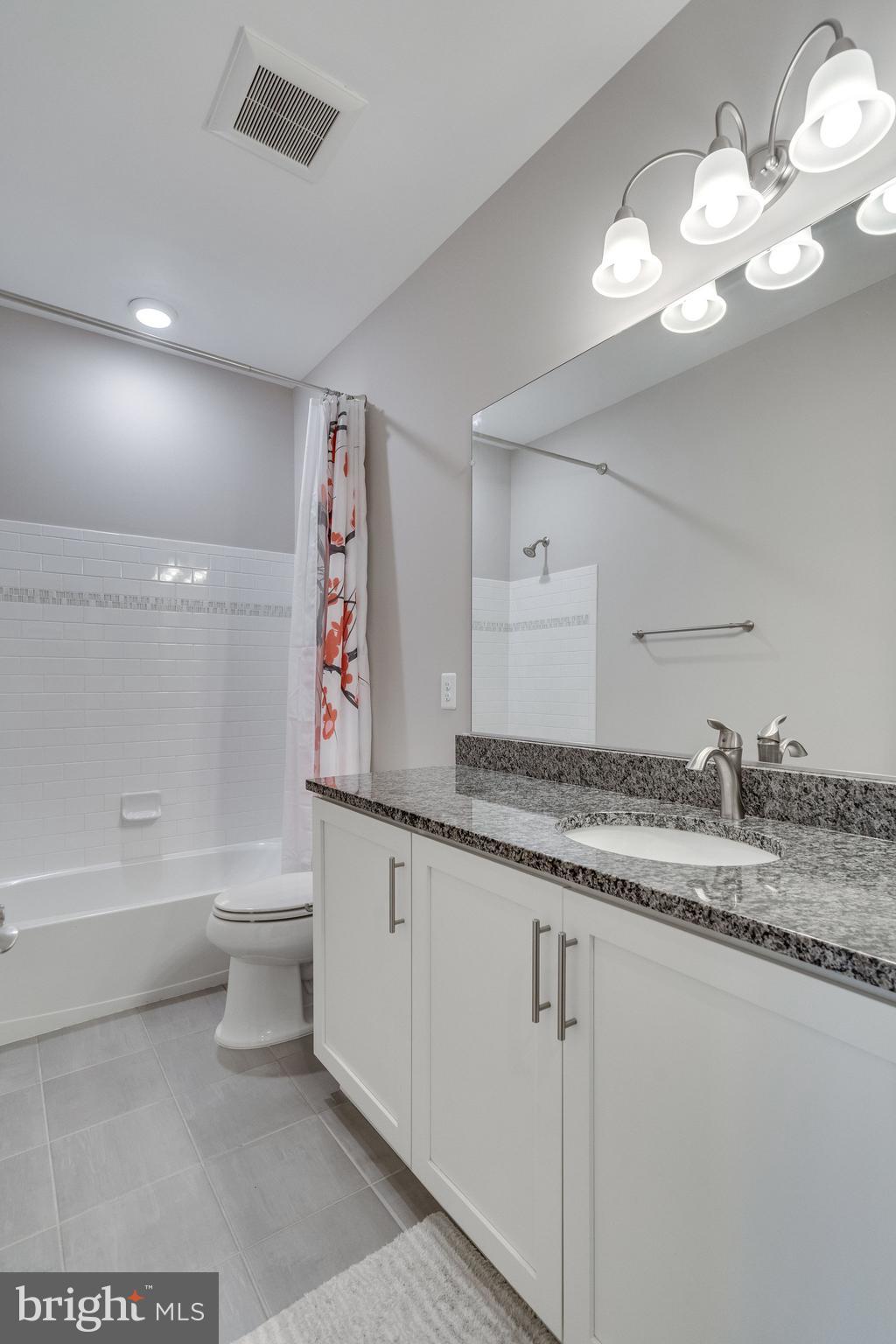 2405 RICHMOND HWY #102