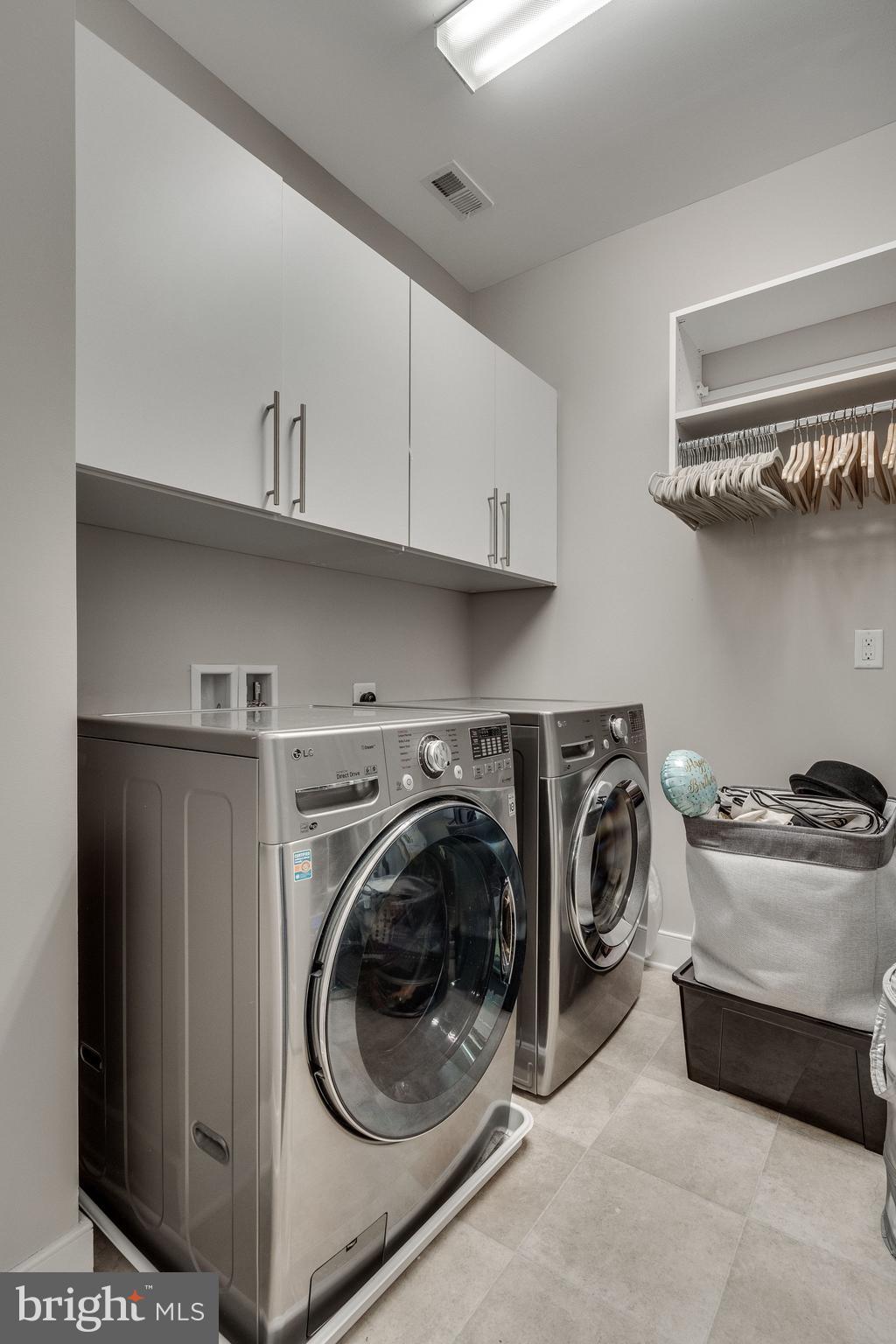 2405 RICHMOND HWY #102