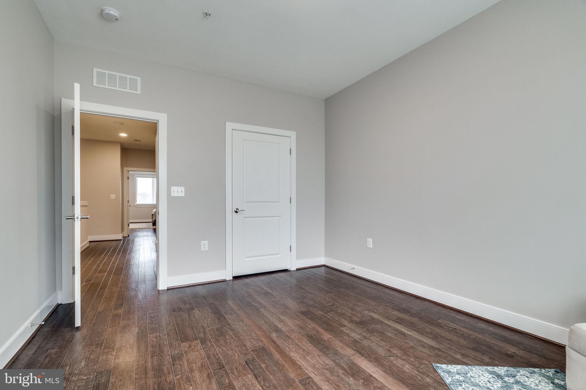 2405 RICHMOND HWY #102