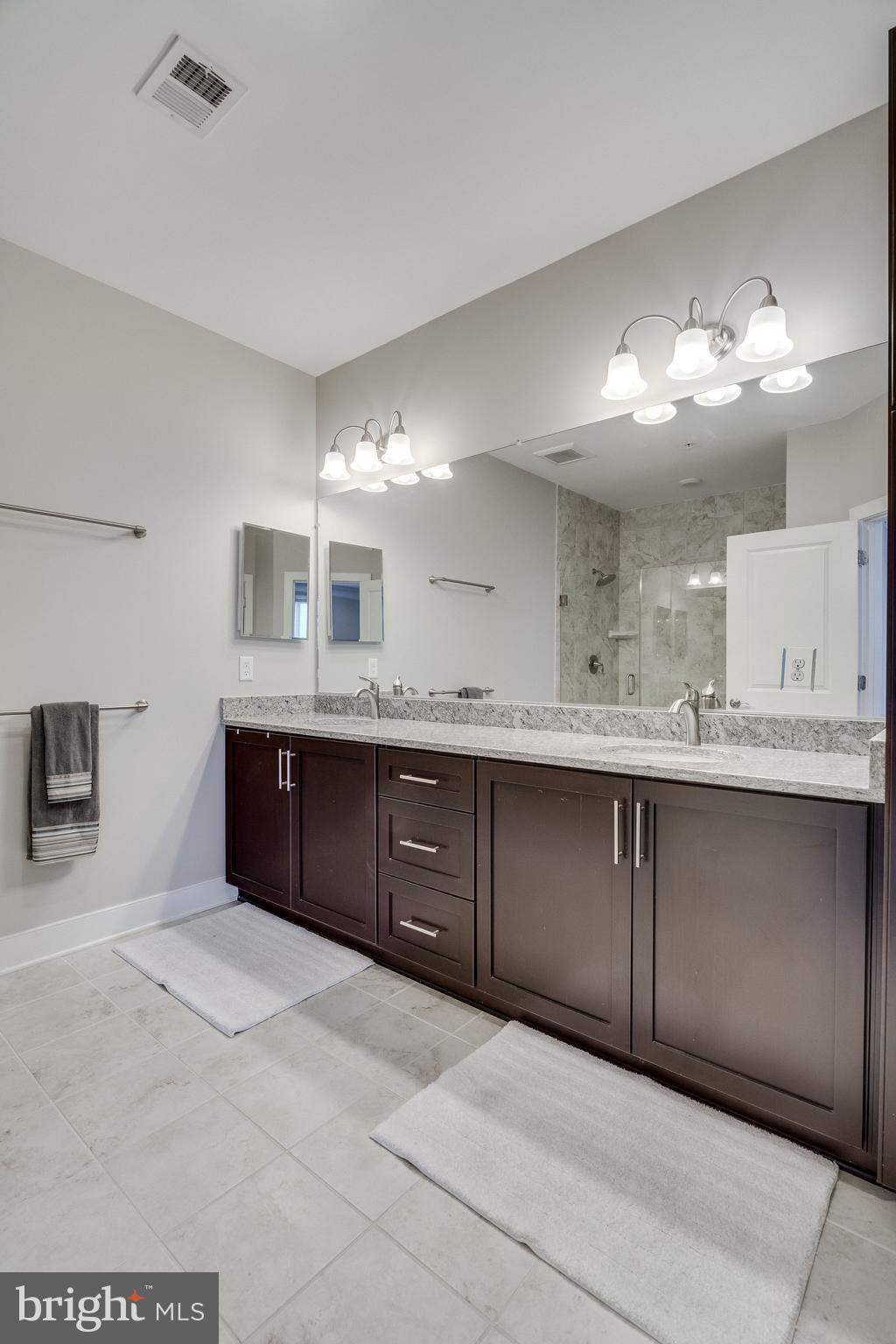 2405 RICHMOND HWY #102