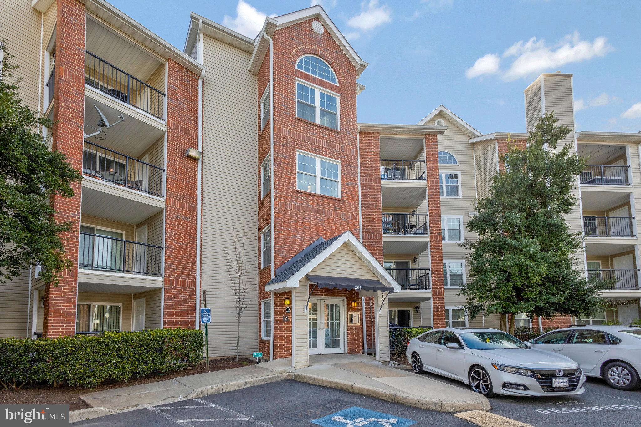 3313 WYNDHAM CIR #4203