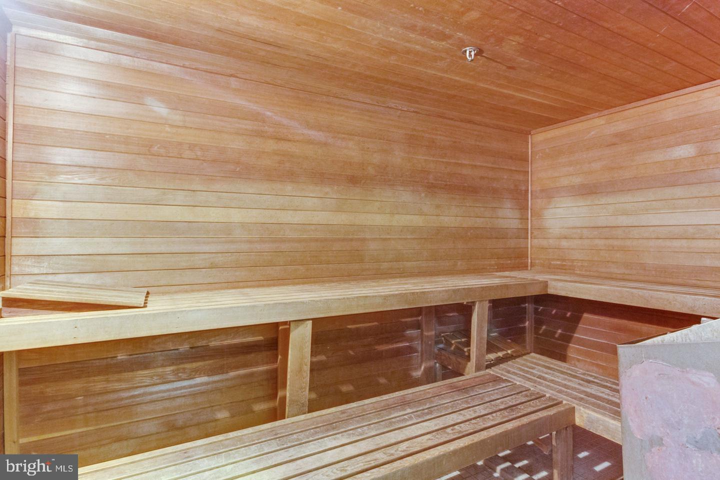 3313 WYNDHAM CIR #4203