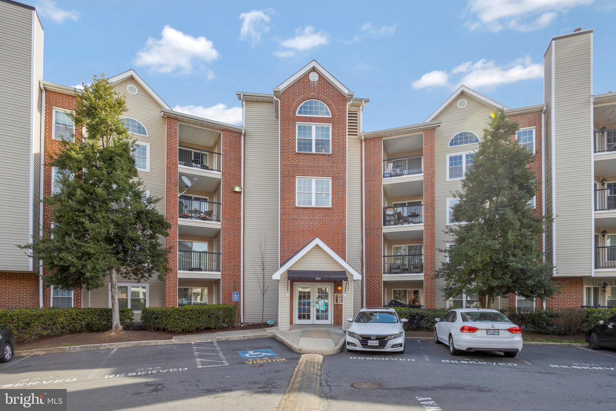 3313 WYNDHAM CIR #4203