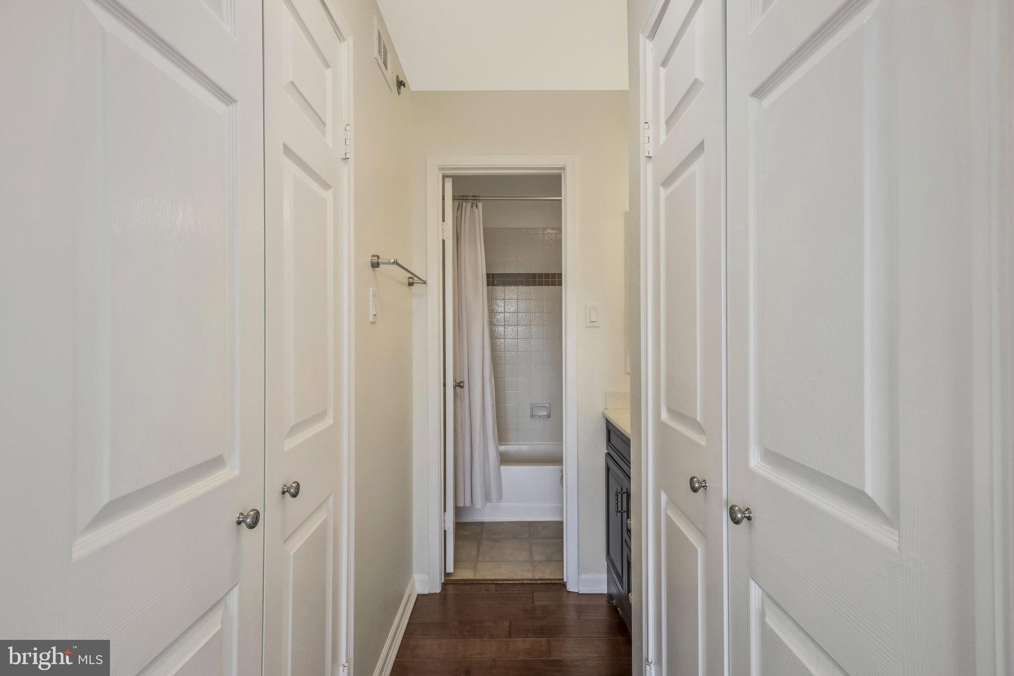 3313 WYNDHAM CIR #4203