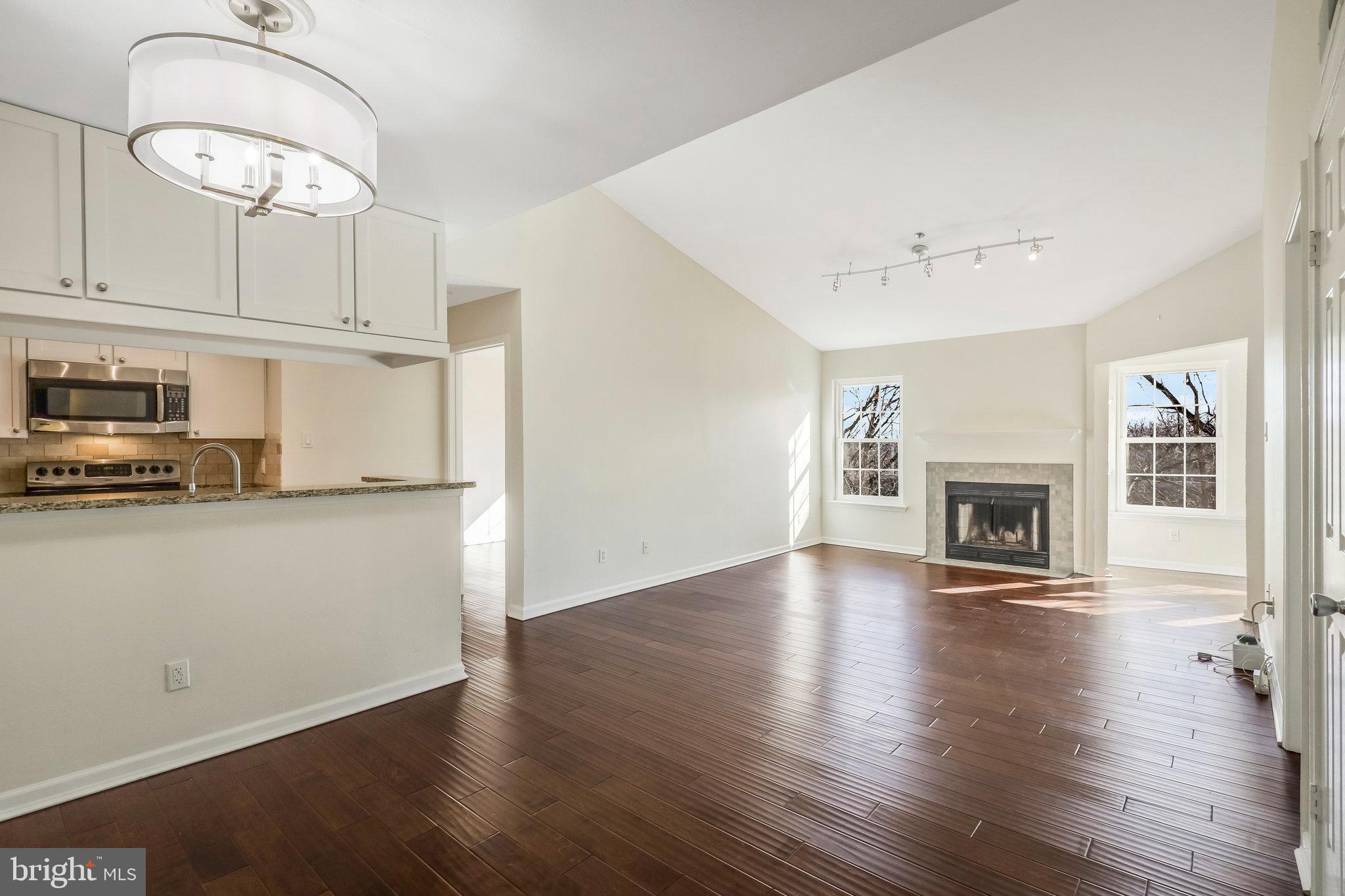 3313 WYNDHAM CIR #4203