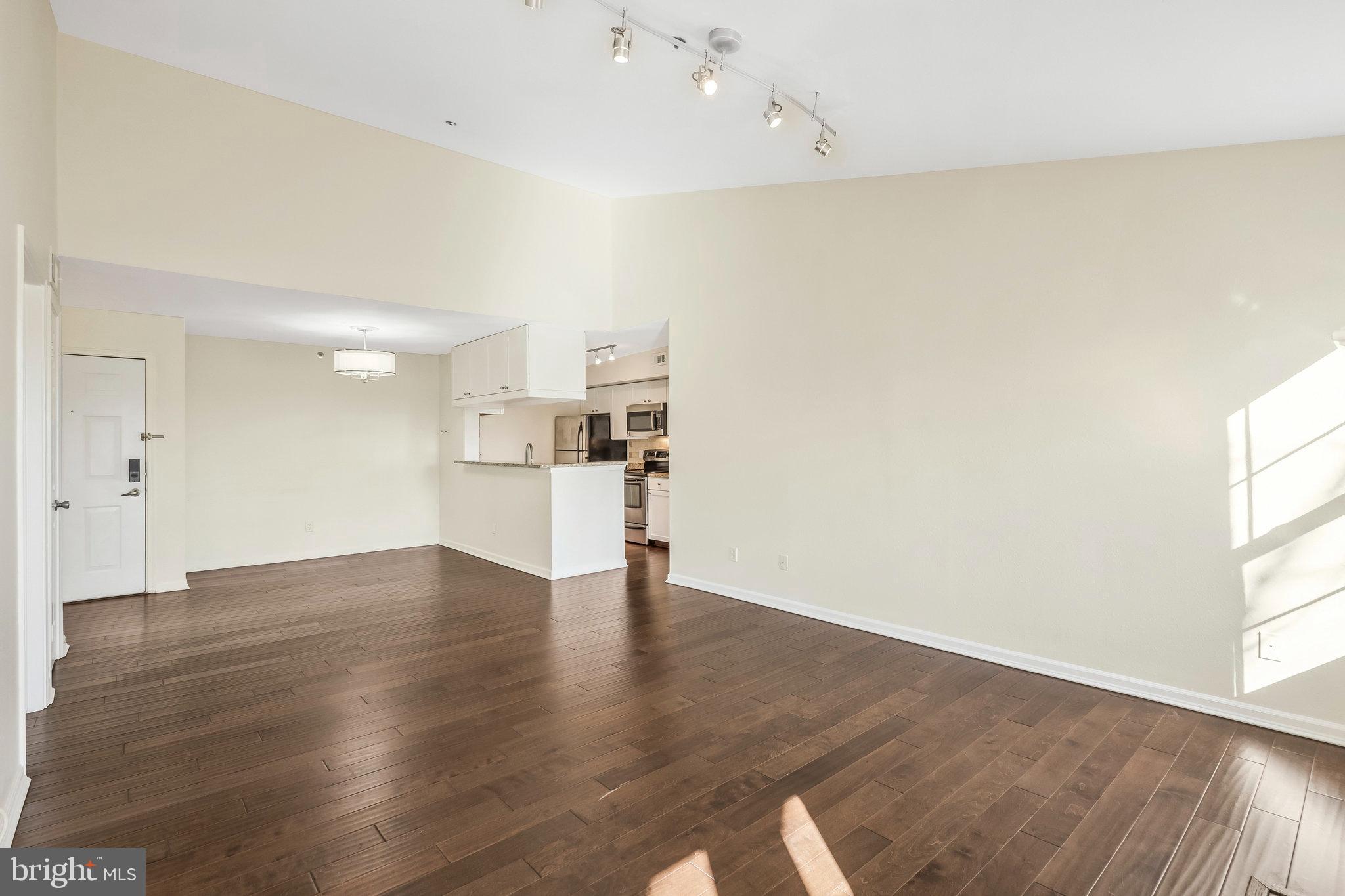 3313 WYNDHAM CIR #4203