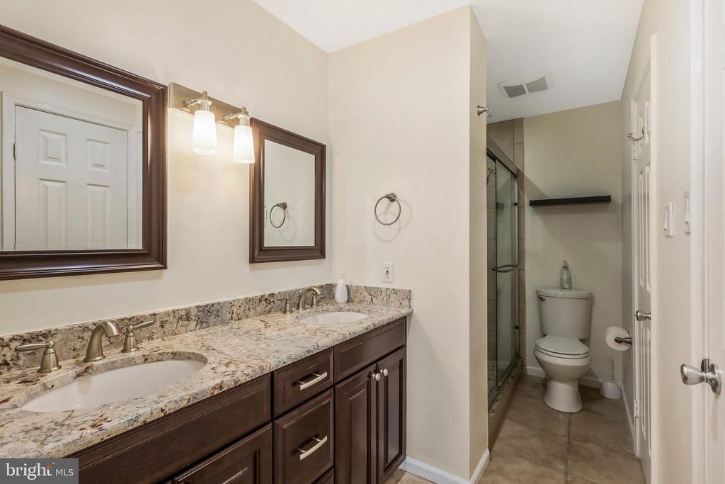 3313 WYNDHAM CIR #4203