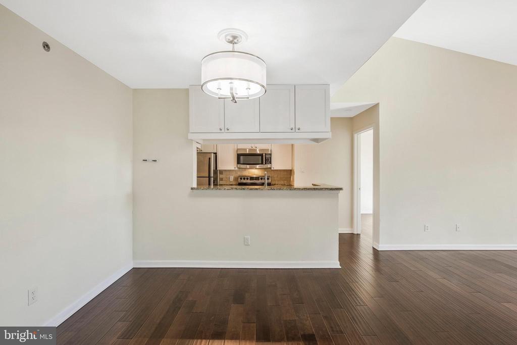 3313 WYNDHAM CIR #4203
