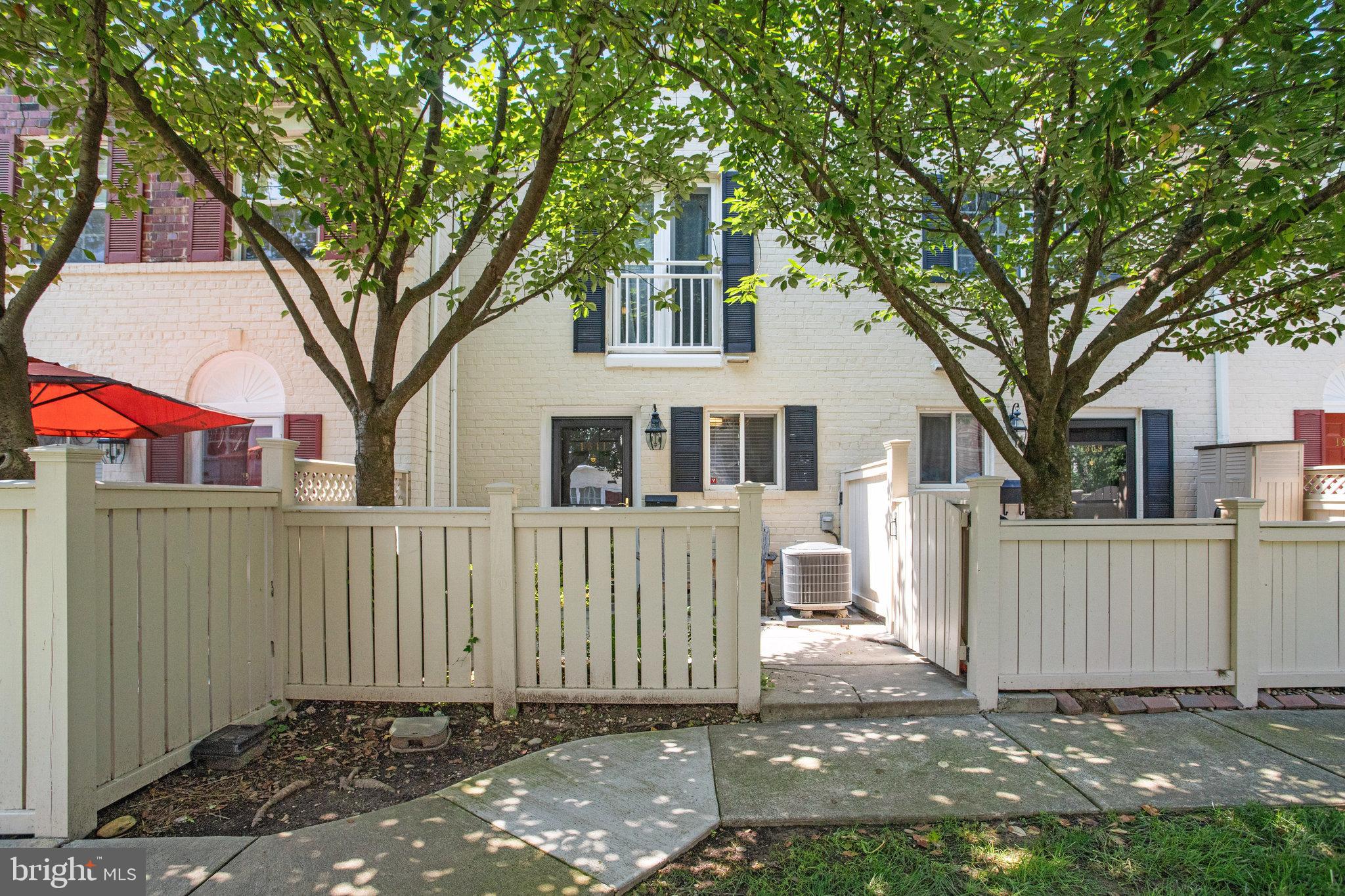 1311 N VAN DORN ST