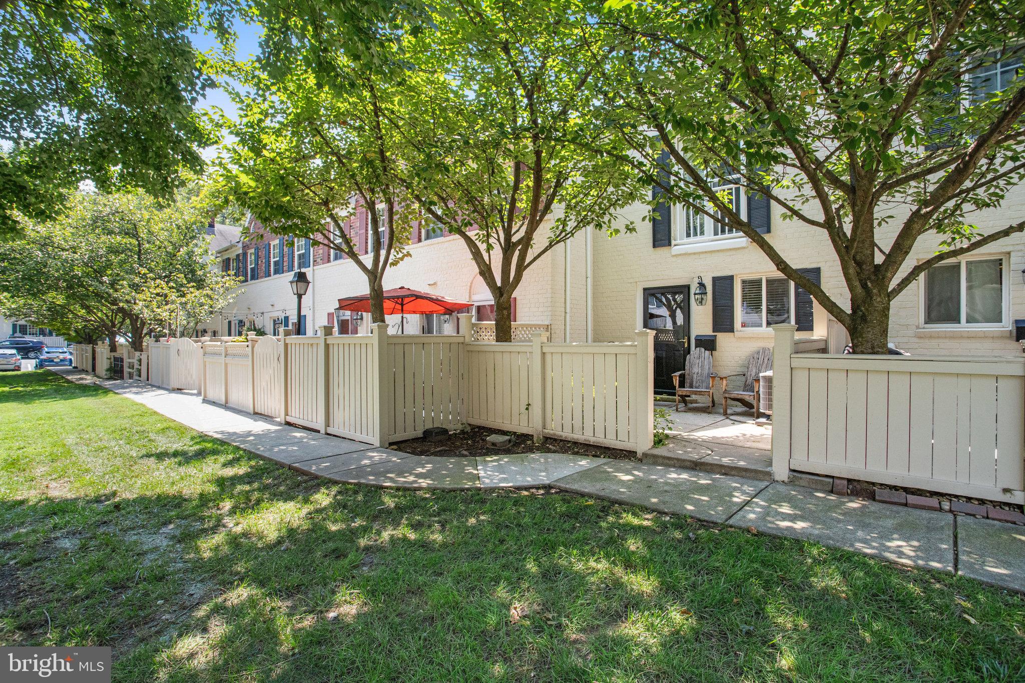1311 N VAN DORN ST