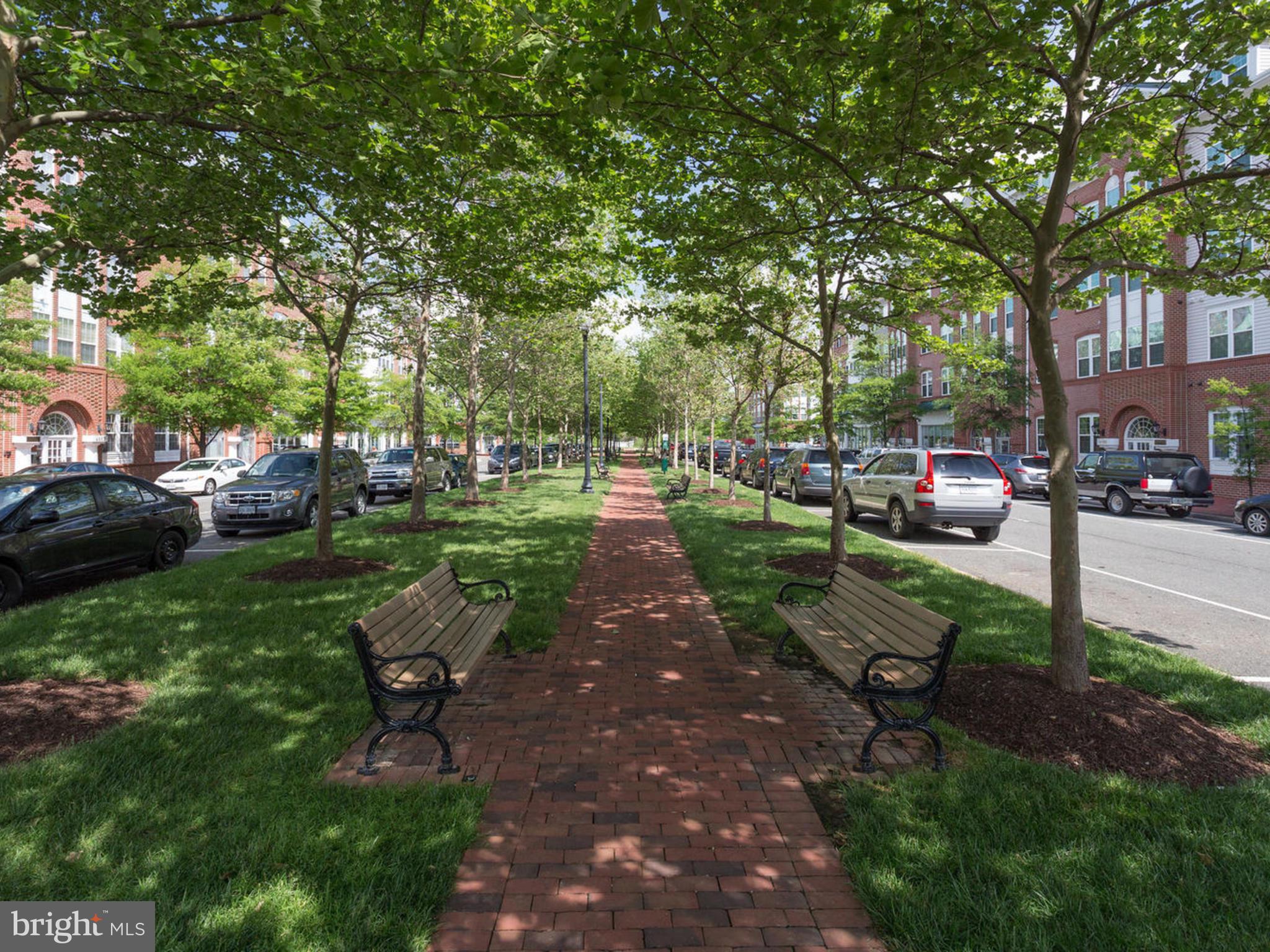 385 CAMERON STATION BLVD