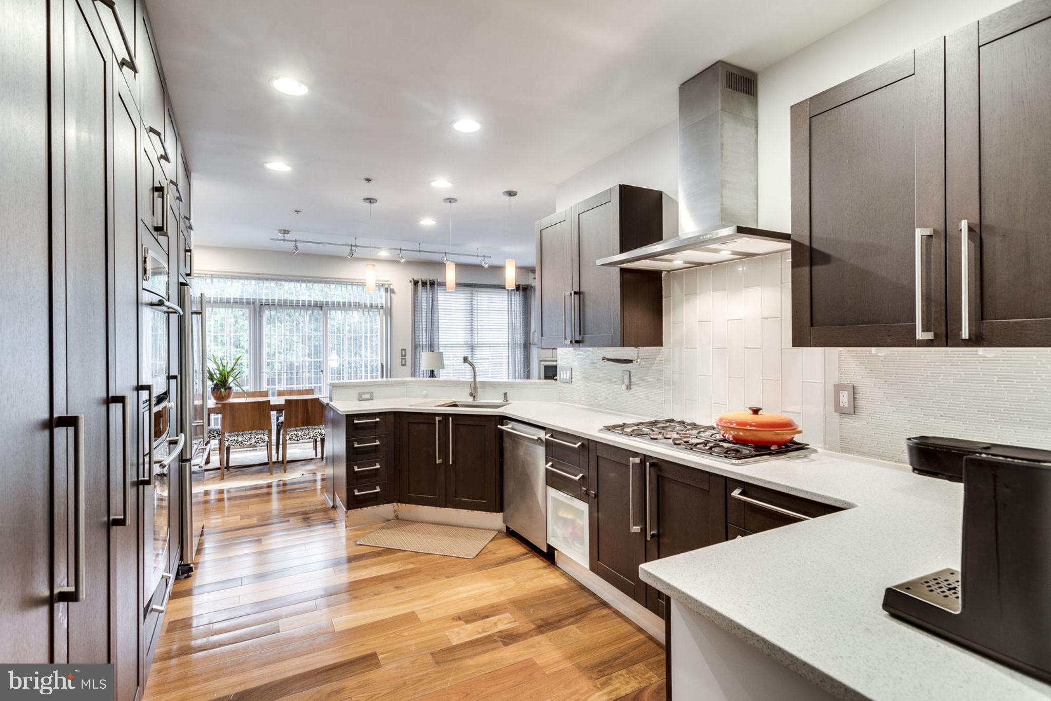 385 CAMERON STATION BLVD