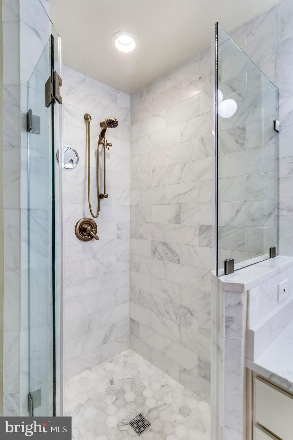 385 CAMERON STATION BLVD