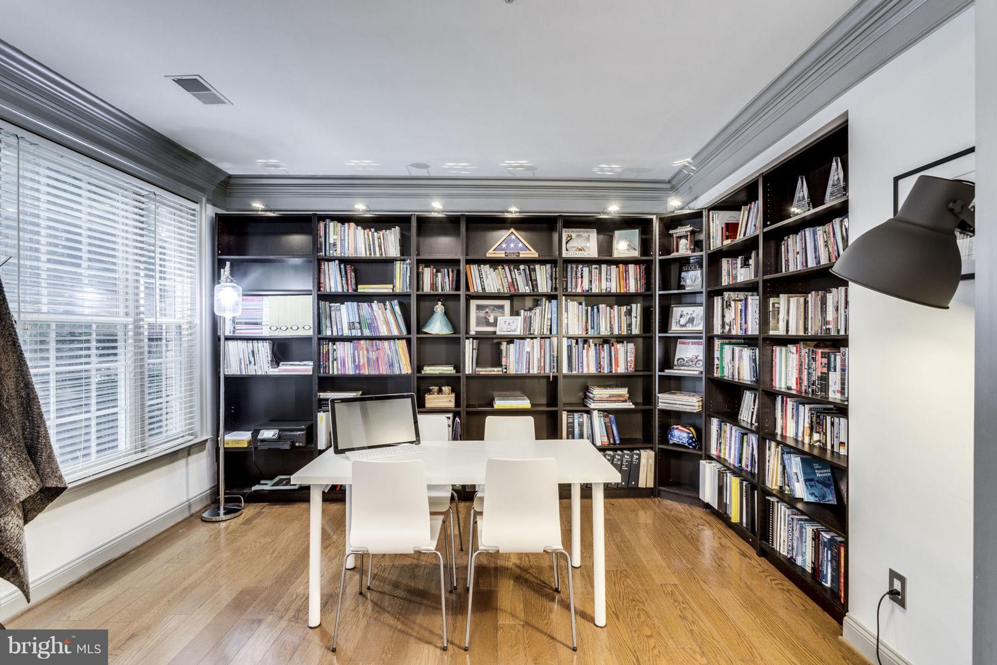 385 CAMERON STATION BLVD