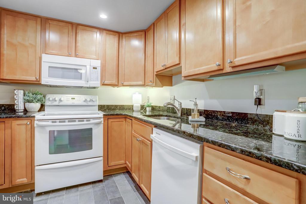 6300 Stevenson Ave #413