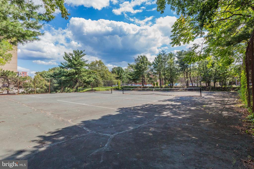 6300 Stevenson Ave #413