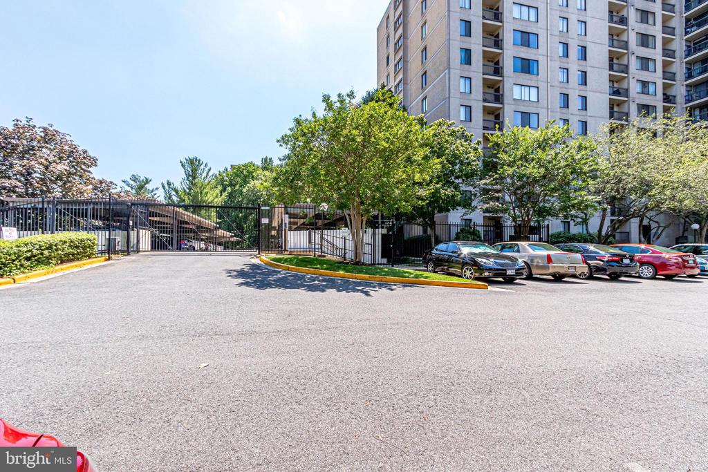6300 Stevenson Ave #413