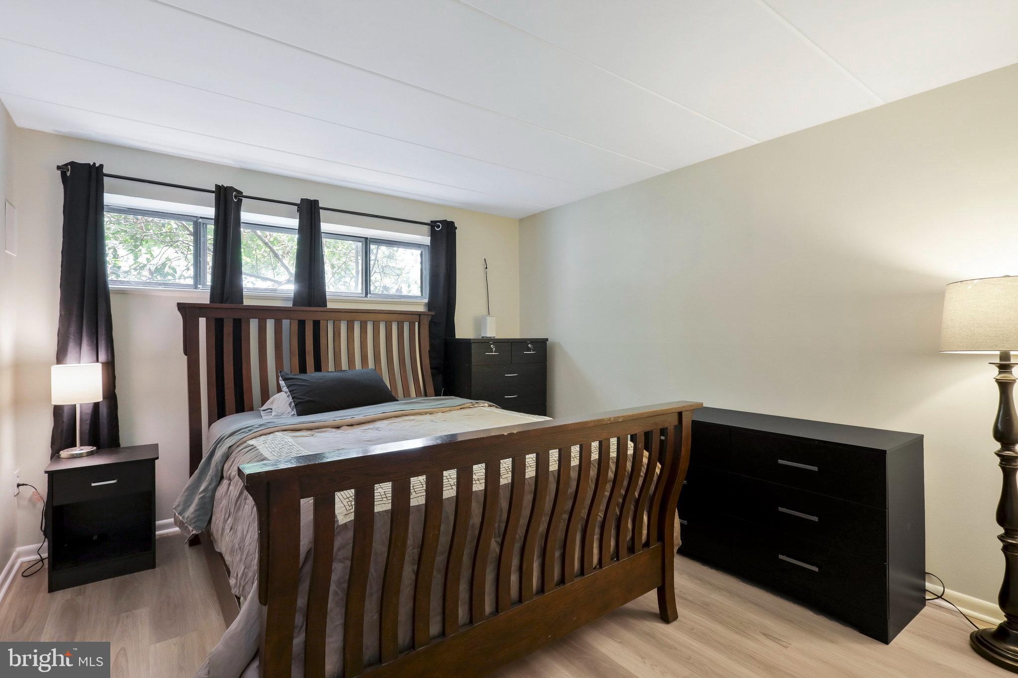 120 ROBERTS LN #101