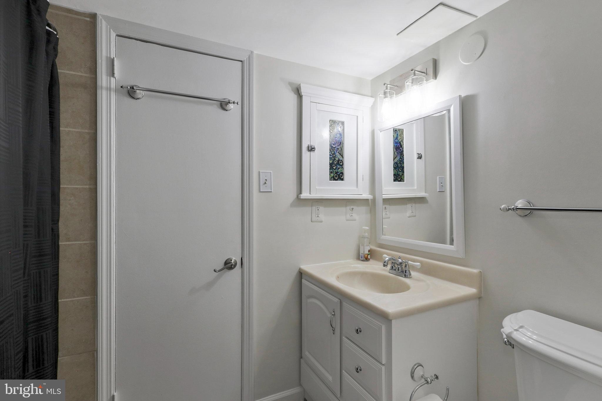 120 ROBERTS LN #101