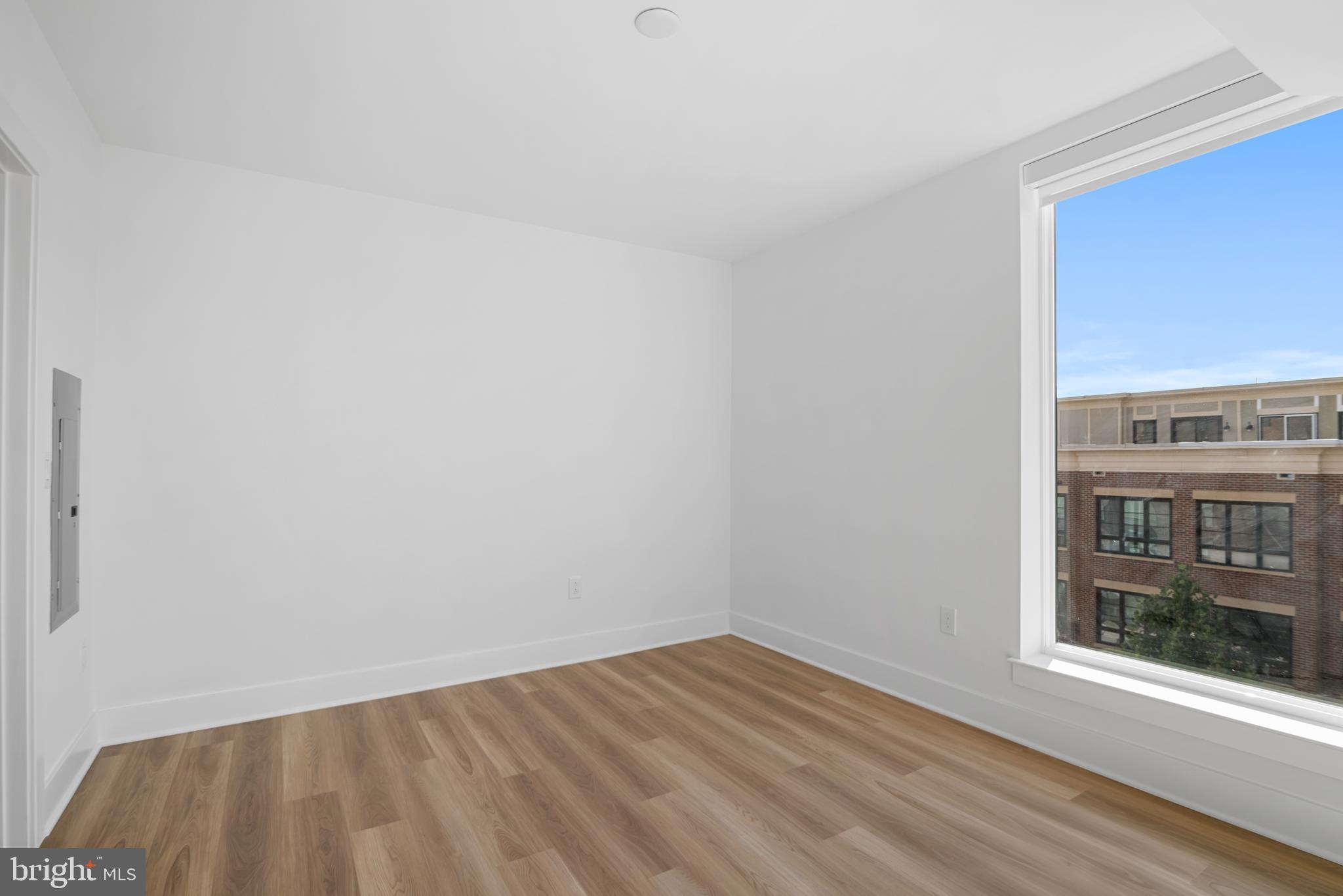 701 N HENRY STREET #405