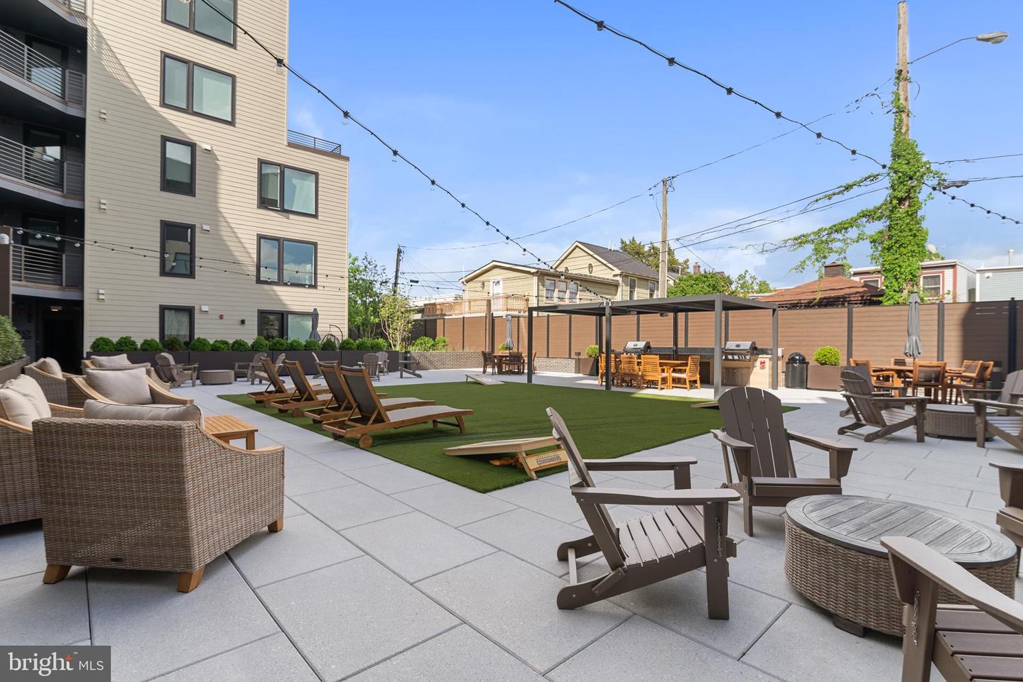 701 N HENRY STREET #405