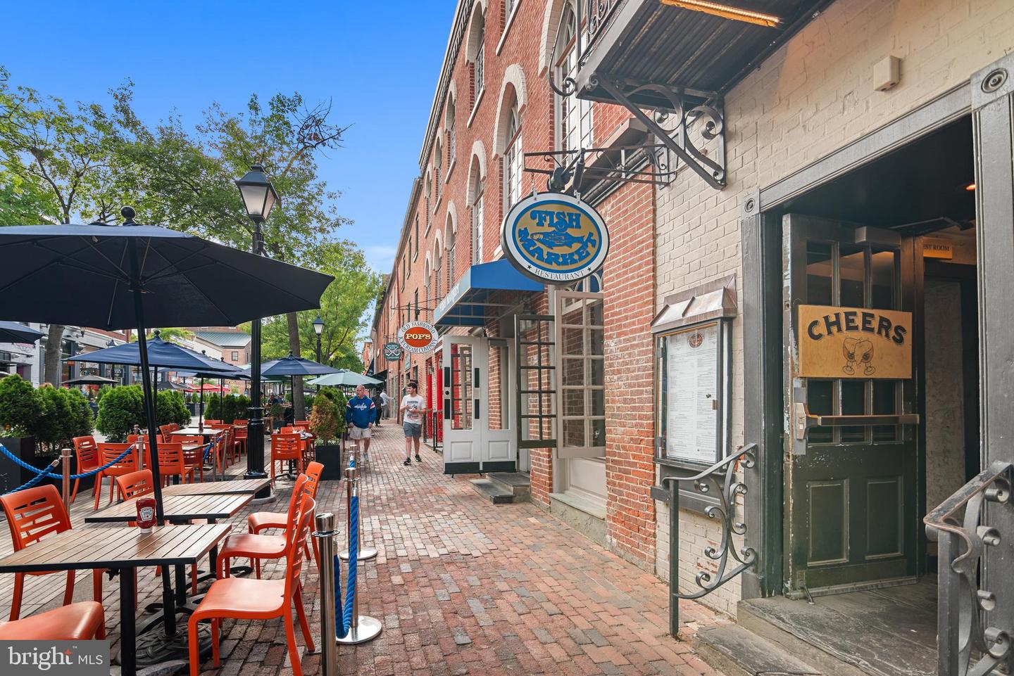 701 N HENRY STREET #405