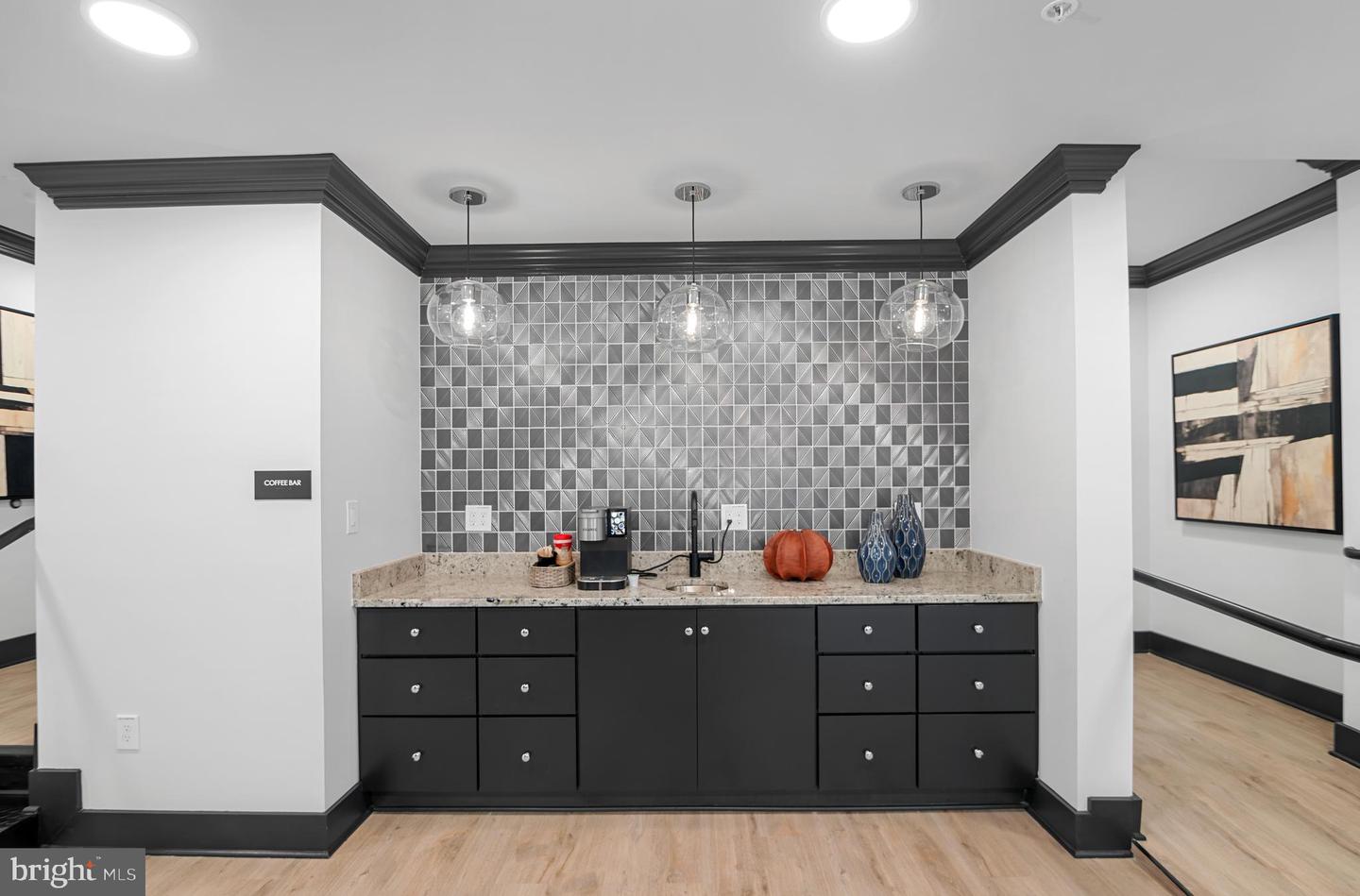 701 N HENRY STREET #405