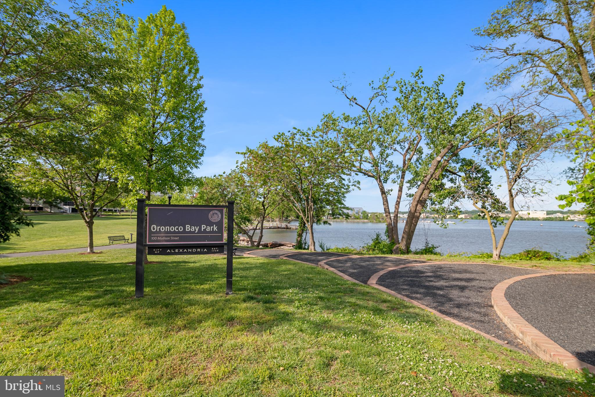 701 N HENRY STREET #405