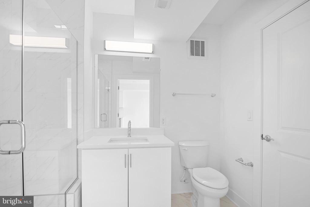 701 N HENRY STREET #405