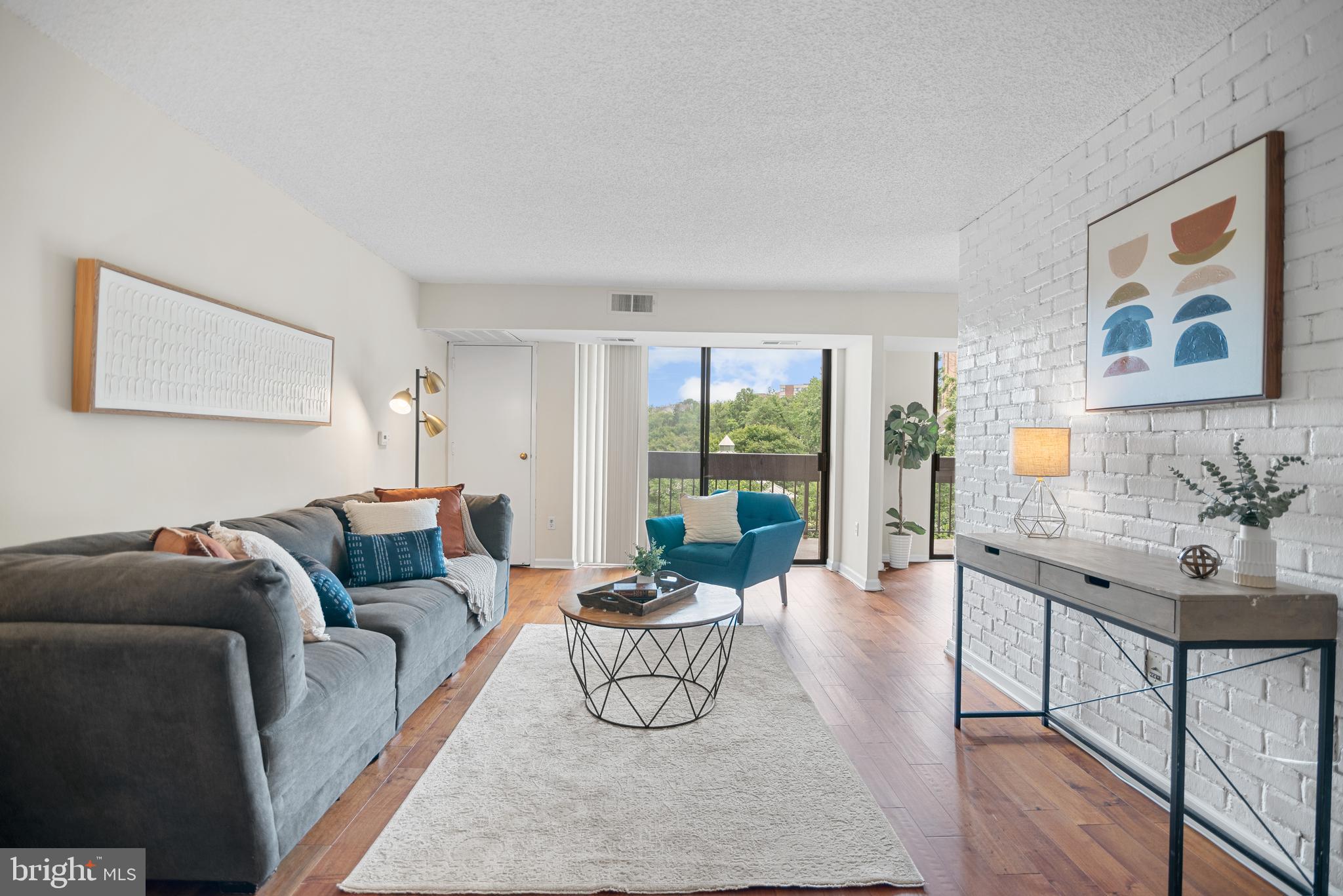 5300 Holmes Run Pkwy #403