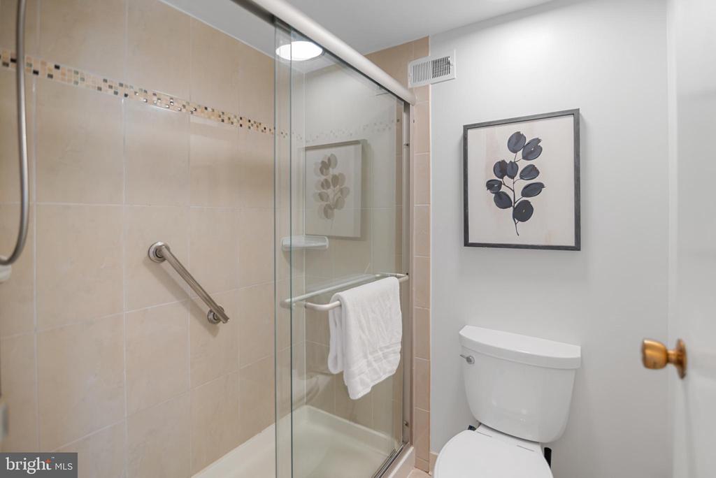 5300 Holmes Run Pkwy #403