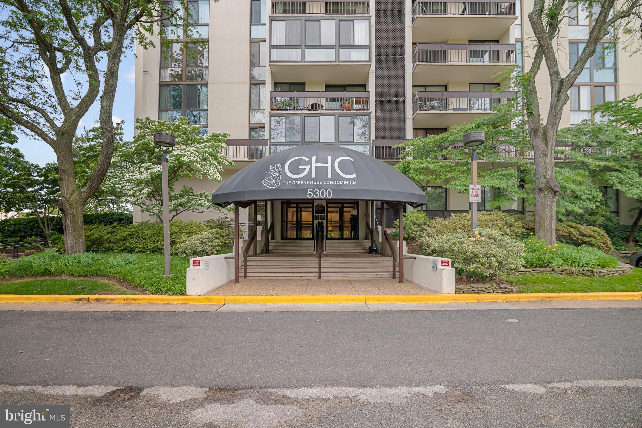 5300 Holmes Run Pkwy #403