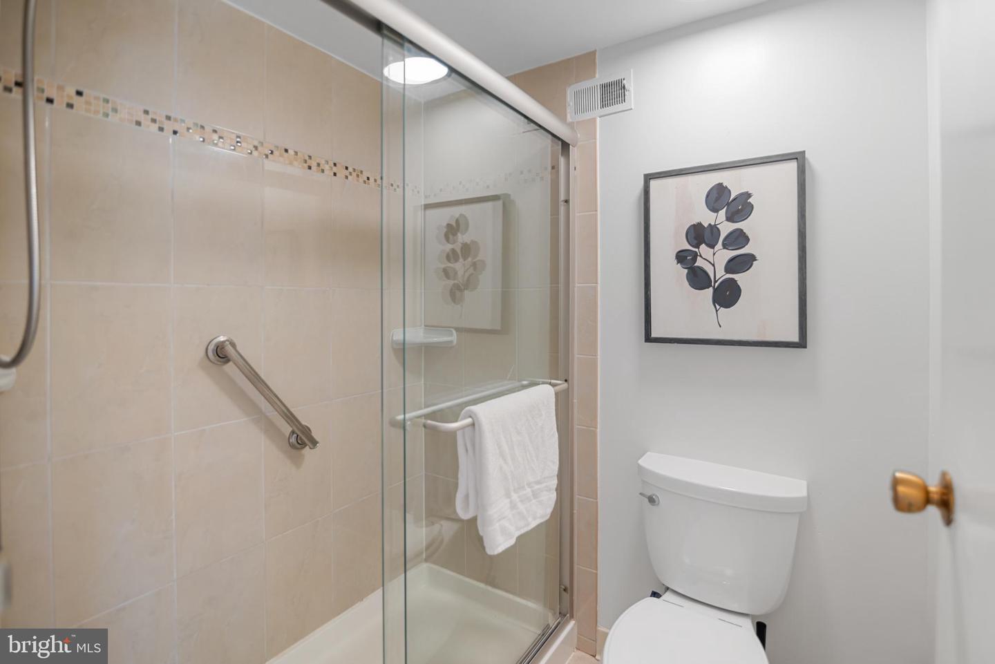 5300 Holmes Run Pkwy #403