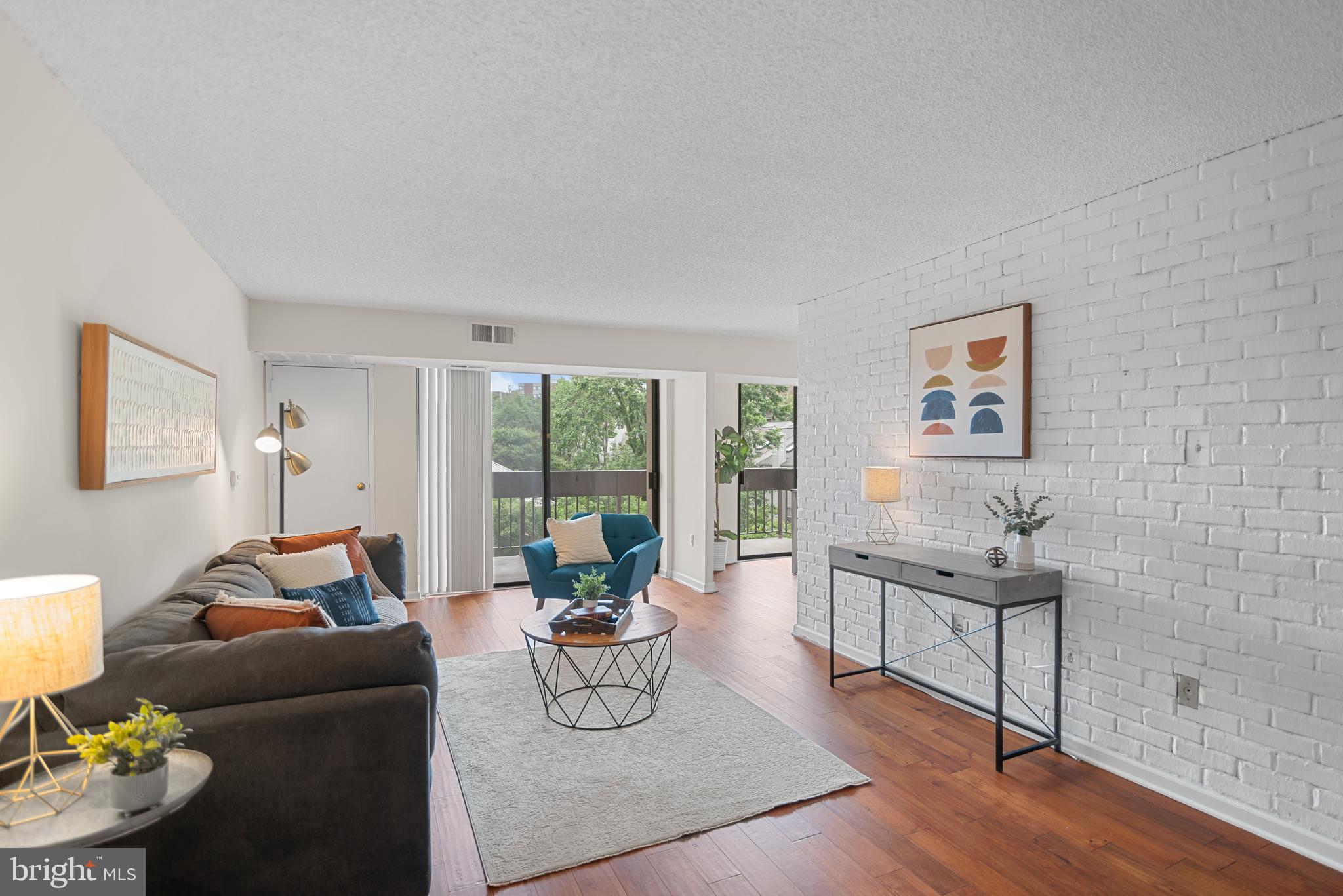 5300 Holmes Run Pkwy #403