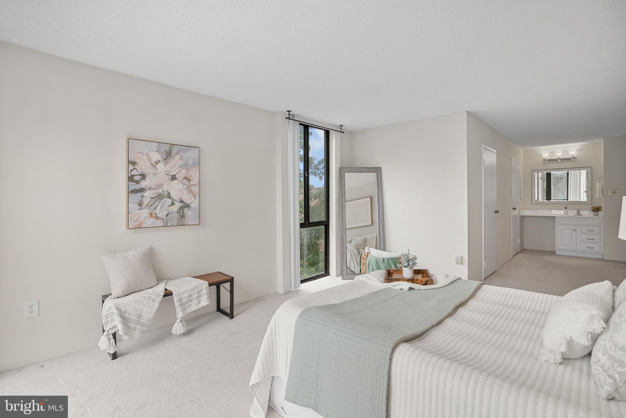 5300 Holmes Run Pkwy #403