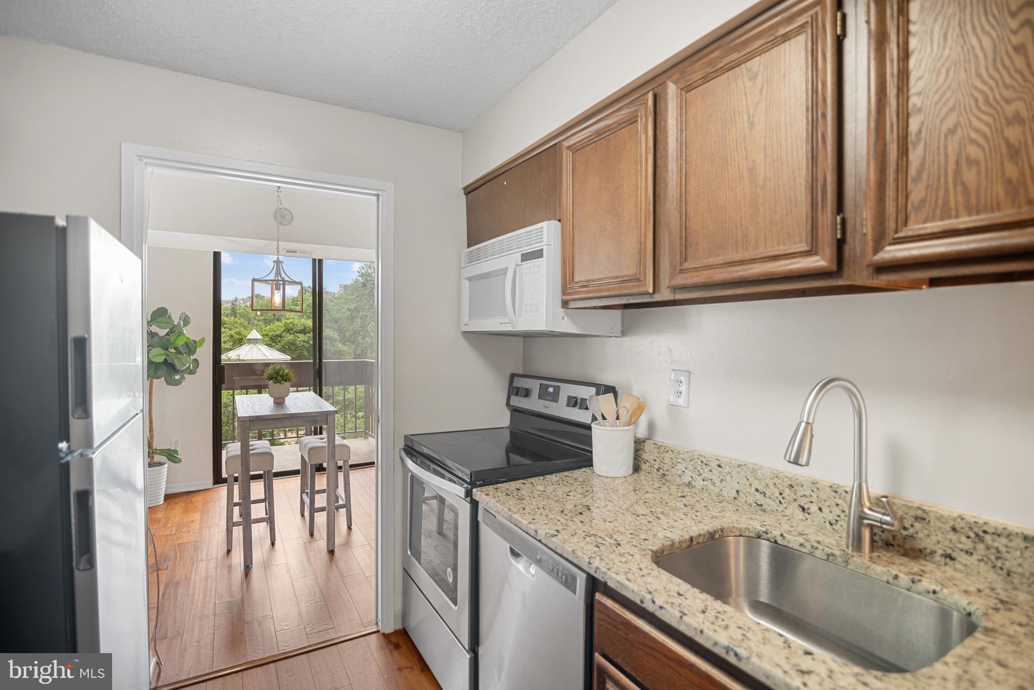 5300 Holmes Run Pkwy #403